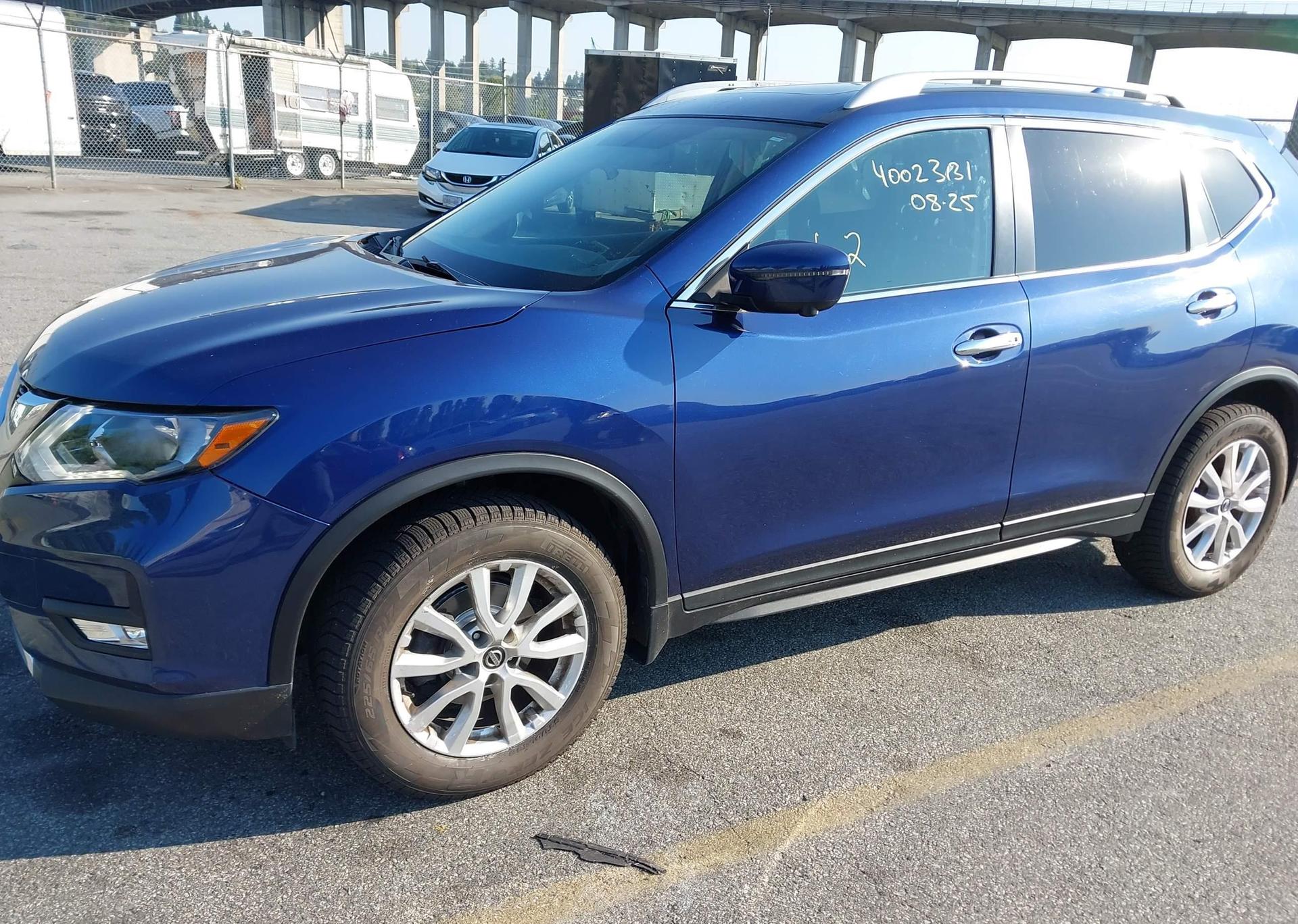 2017 NISSAN ROGUE