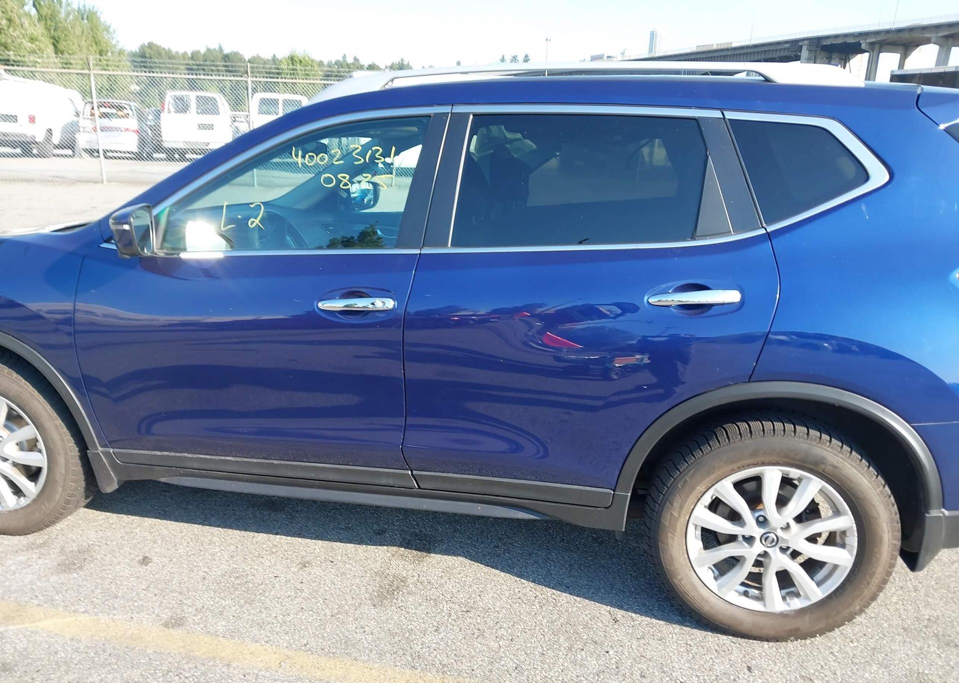 2017 NISSAN ROGUE