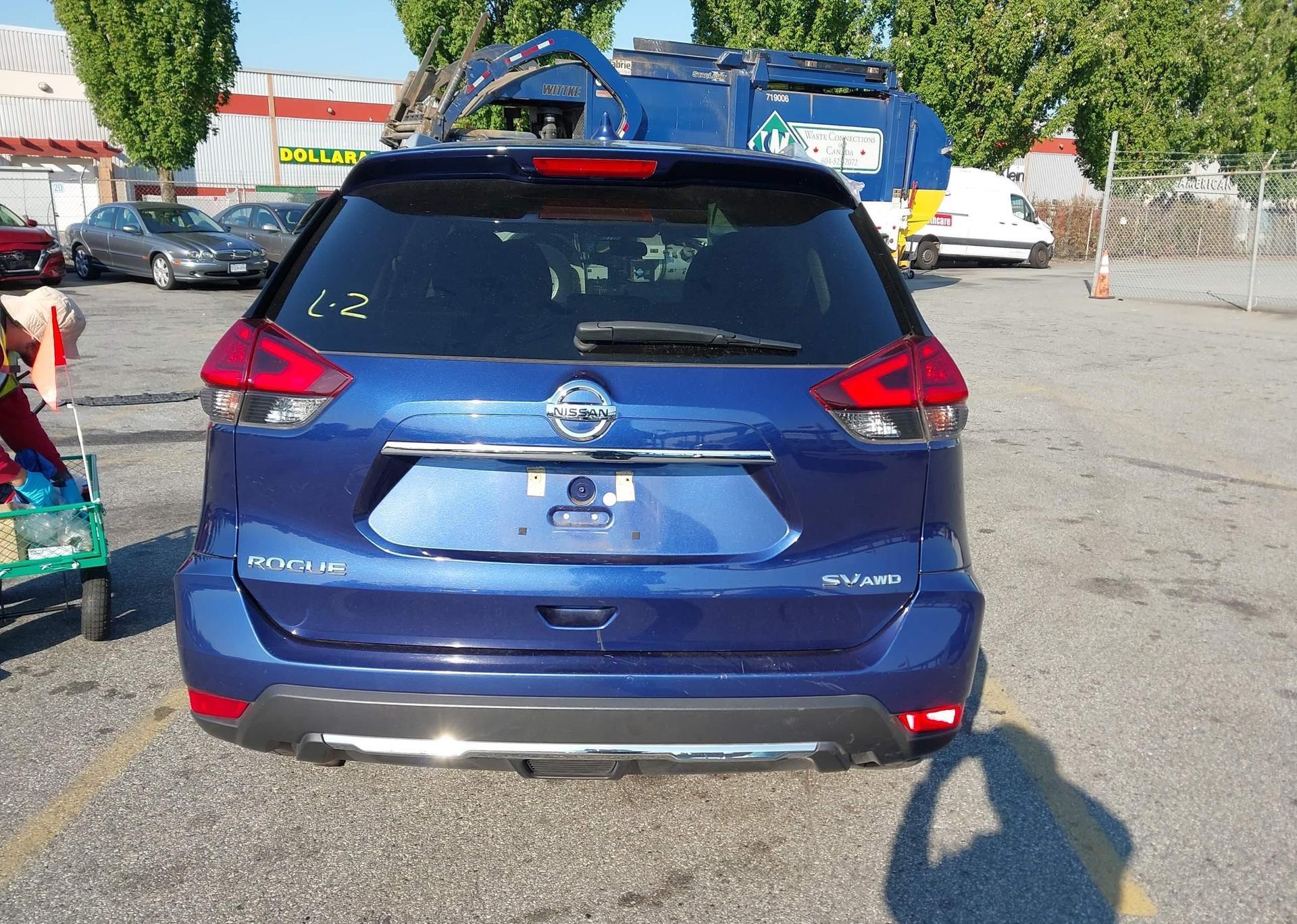 2017 NISSAN ROGUE