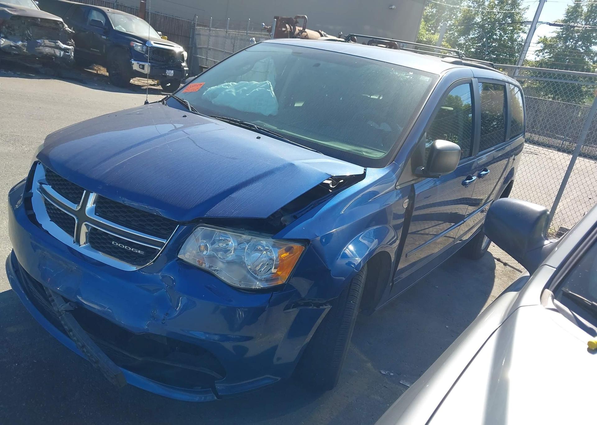 2011 DODGE GRAND CARAVAN EXPRESS