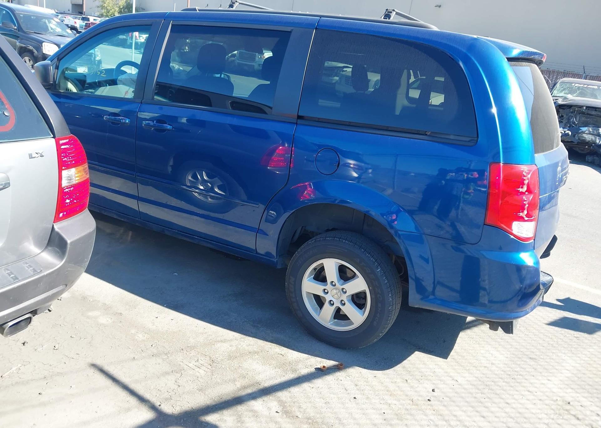 2011 DODGE GRAND CARAVAN EXPRESS