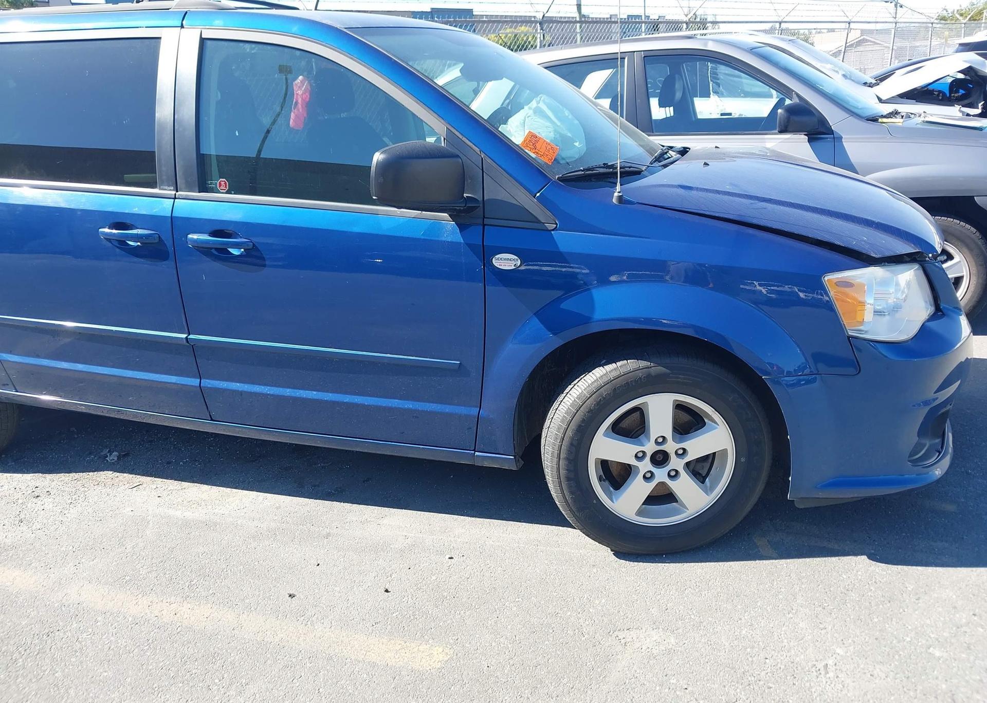 2011 DODGE GRAND CARAVAN EXPRESS
