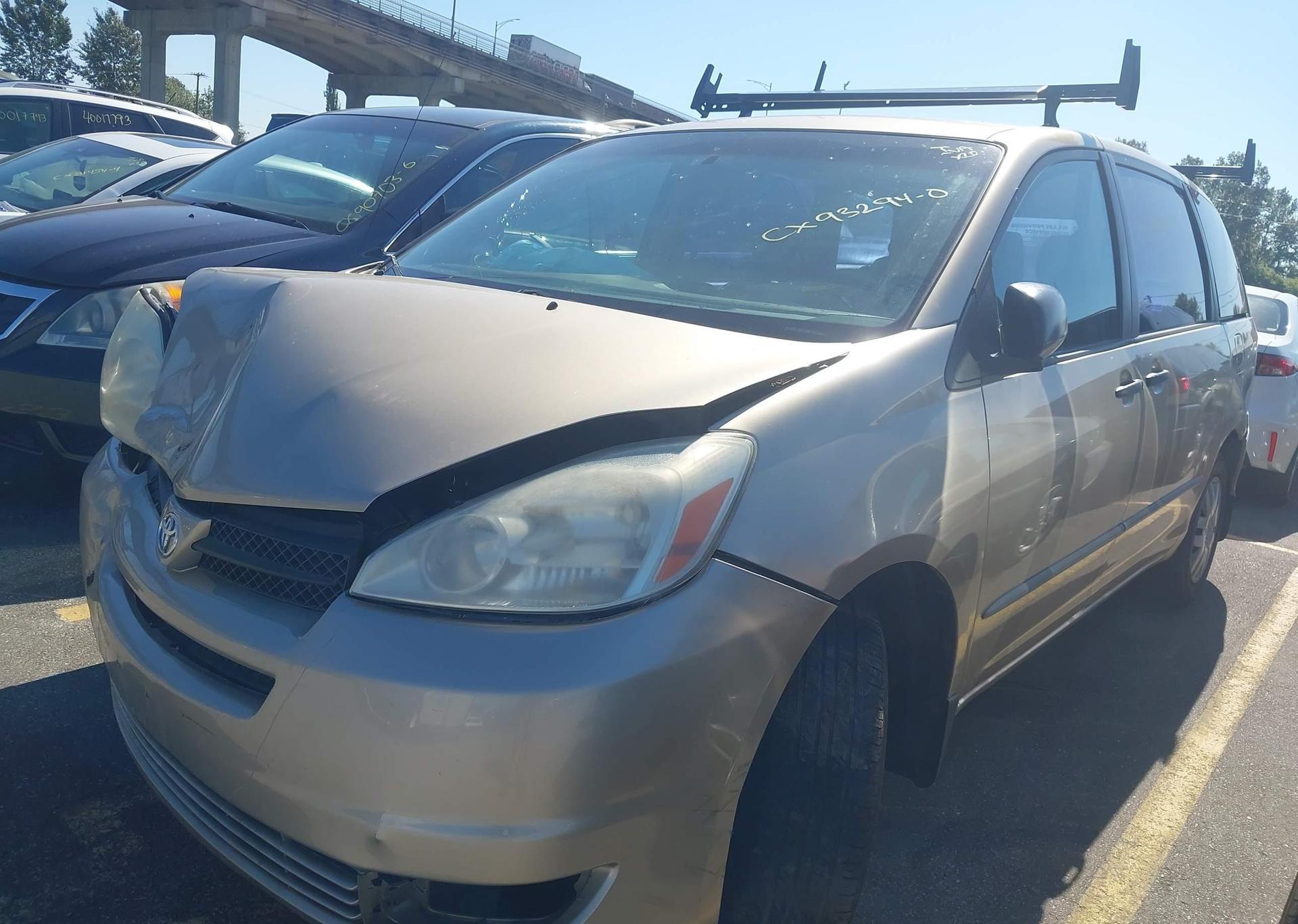 2004 TOYOTA SIENNA CE