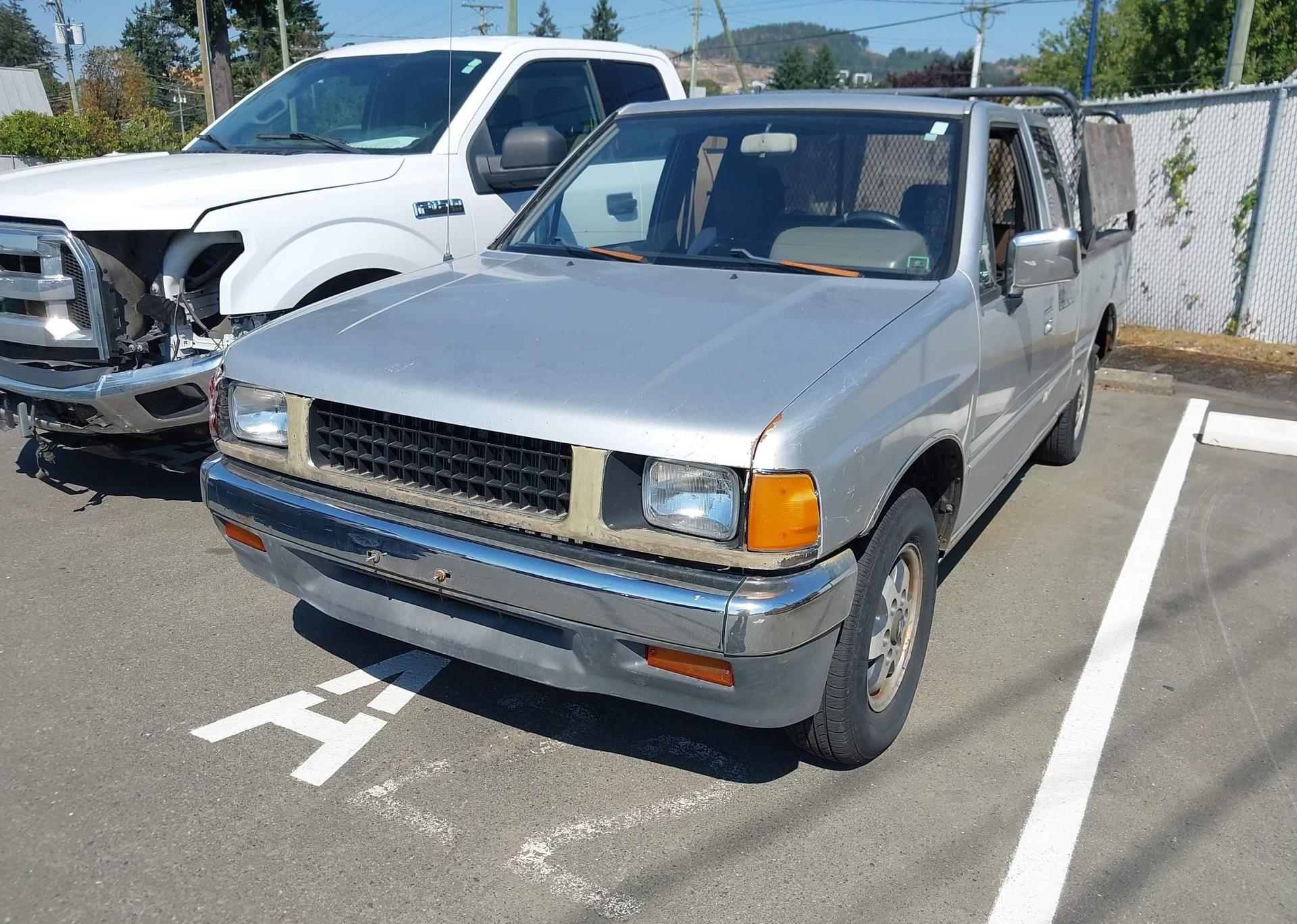 1990 ISUZU CONVENTIONAL SPACE CAB