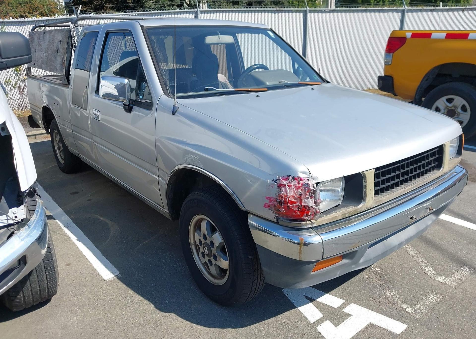 1990 ISUZU CONVENTIONAL SPACE CAB