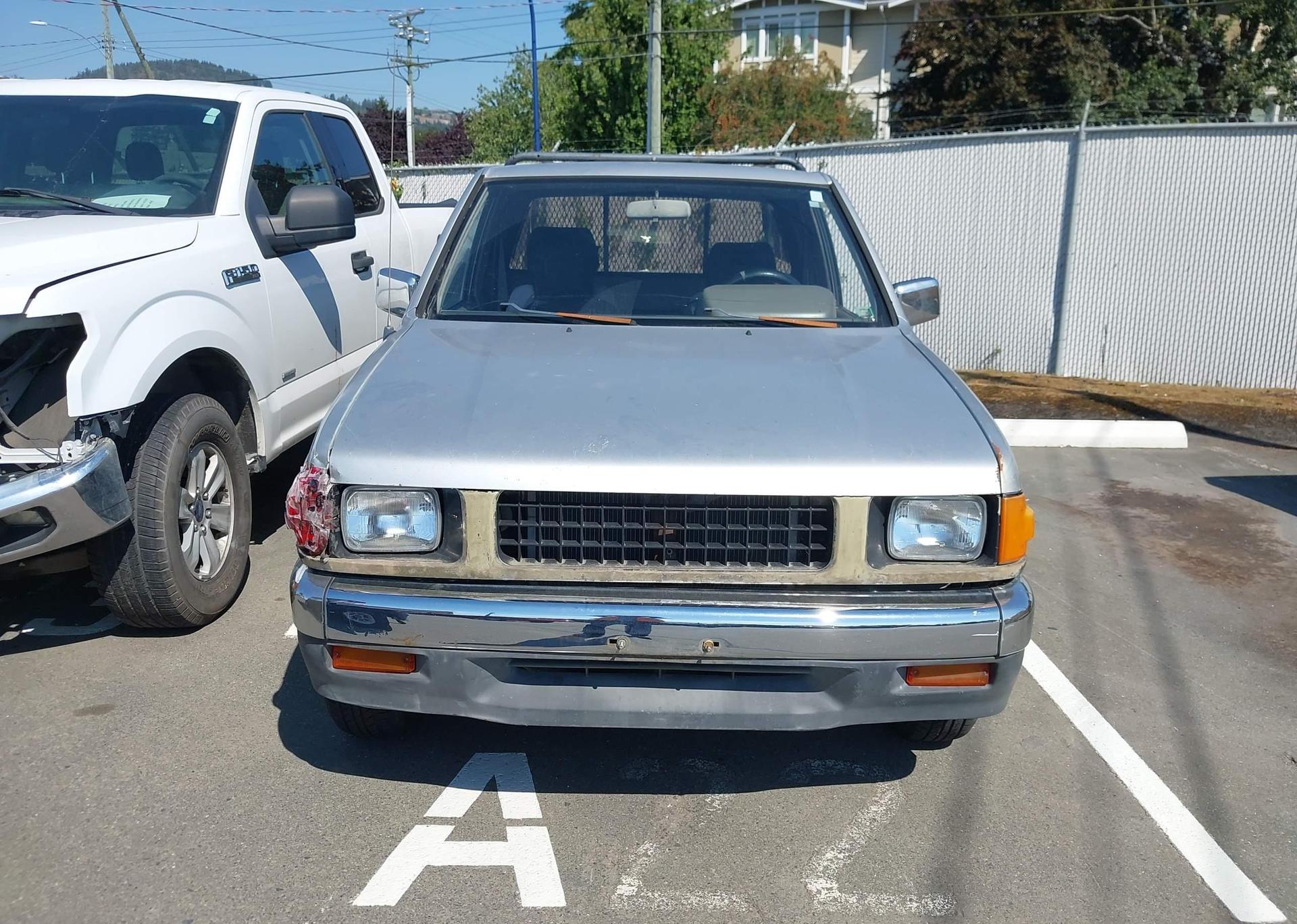1990 ISUZU CONVENTIONAL SPACE CAB