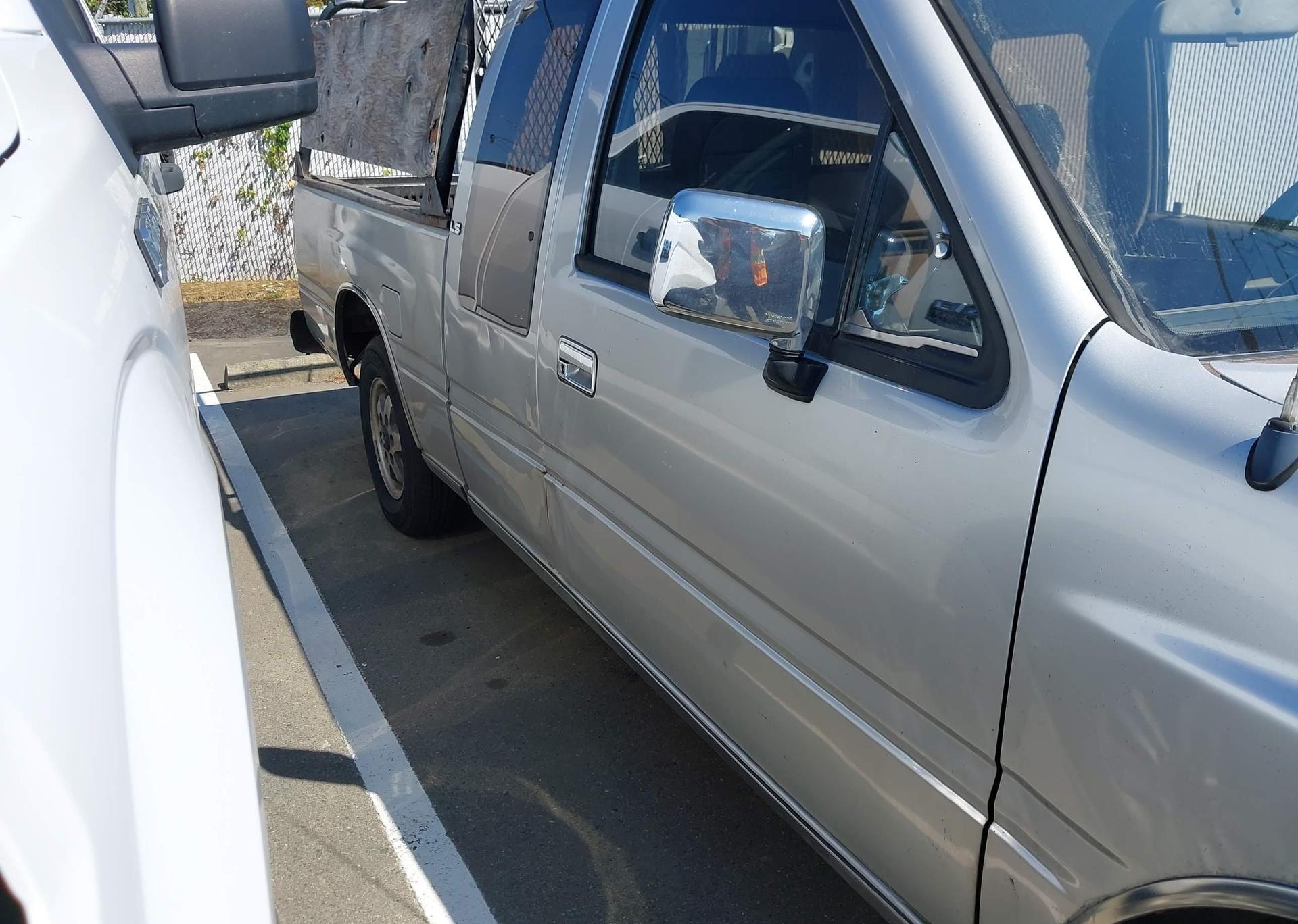 1990 ISUZU CONVENTIONAL SPACE CAB