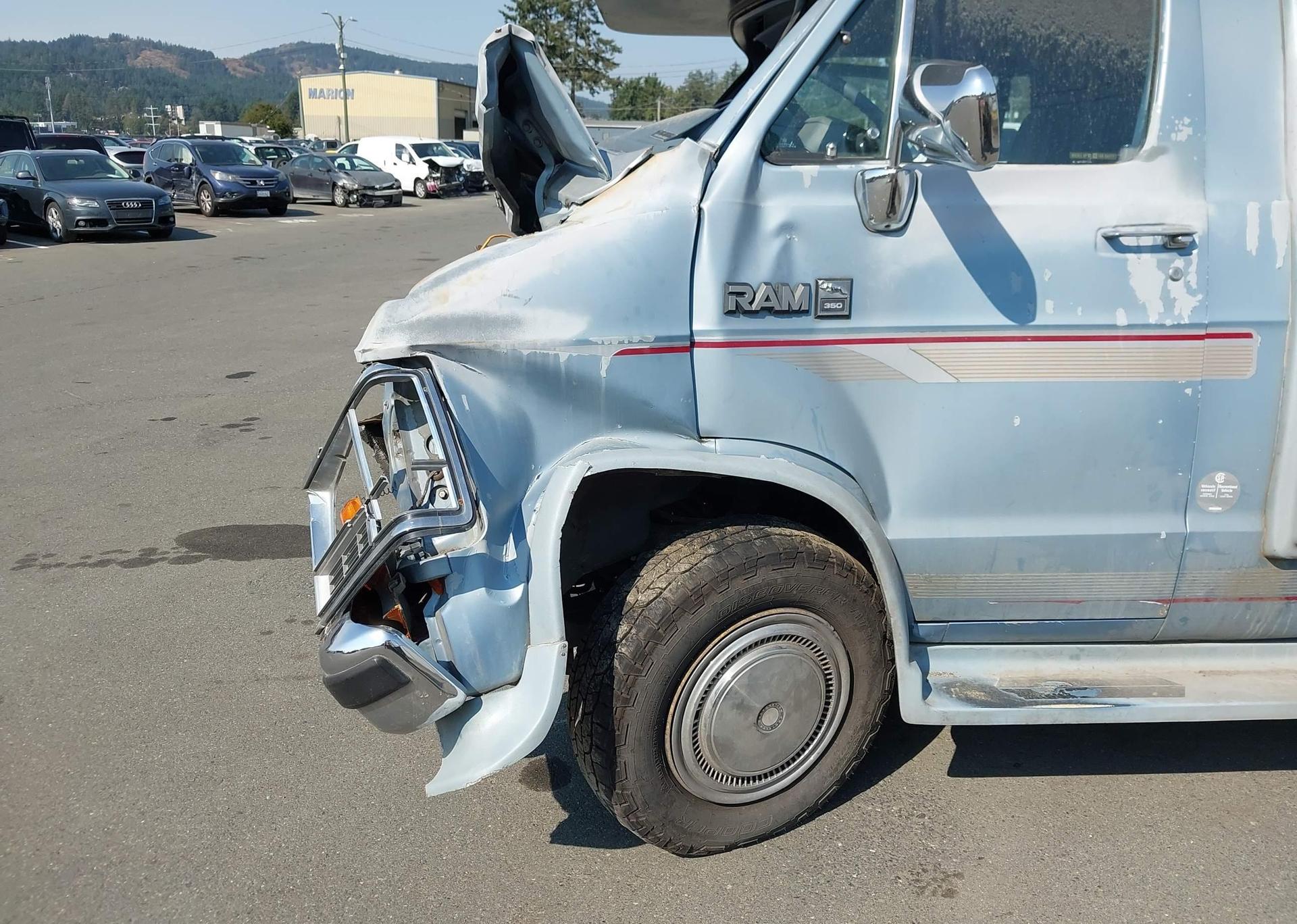 1989 DODGE RAM VAN B350