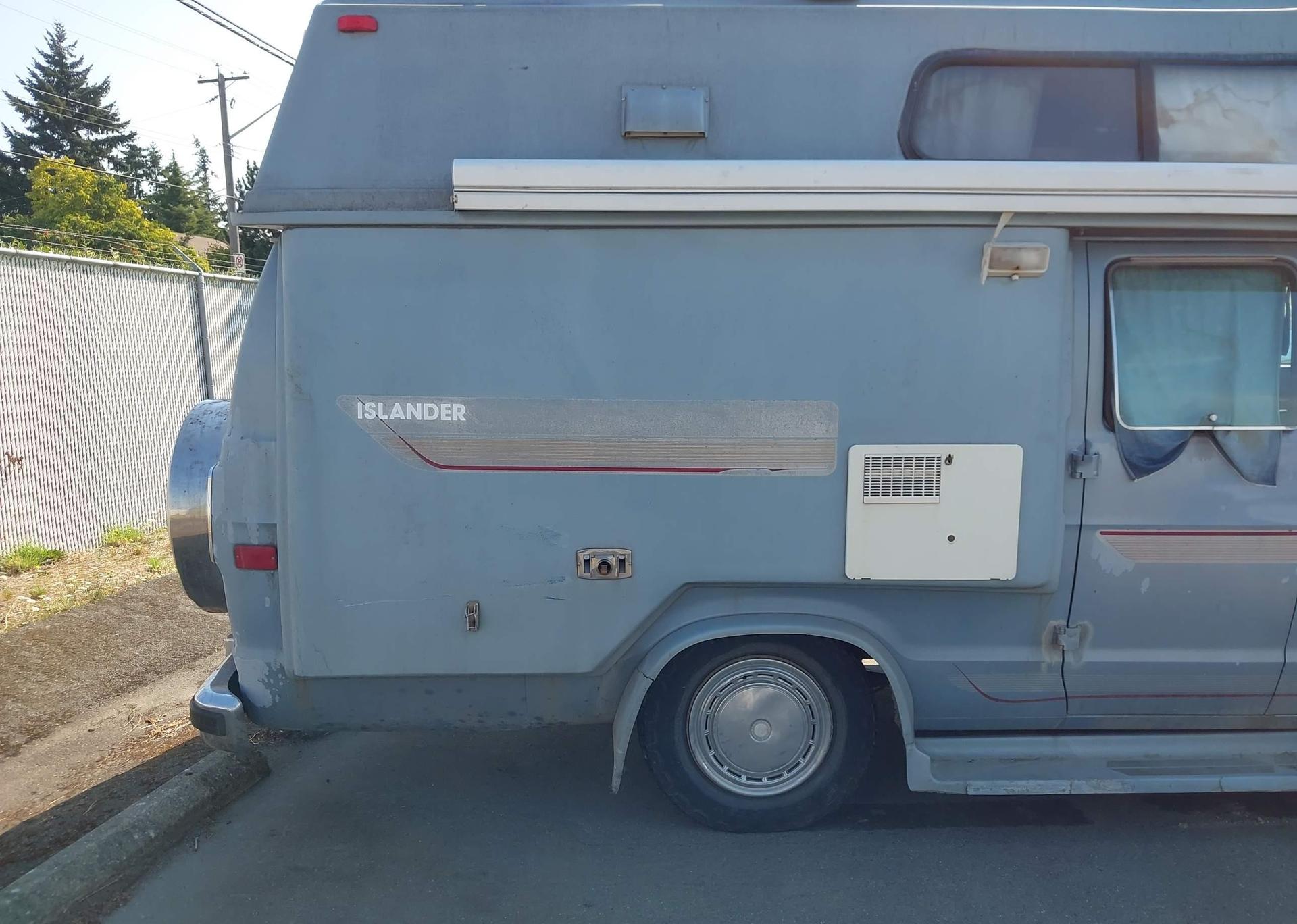 1989 DODGE RAM VAN B350