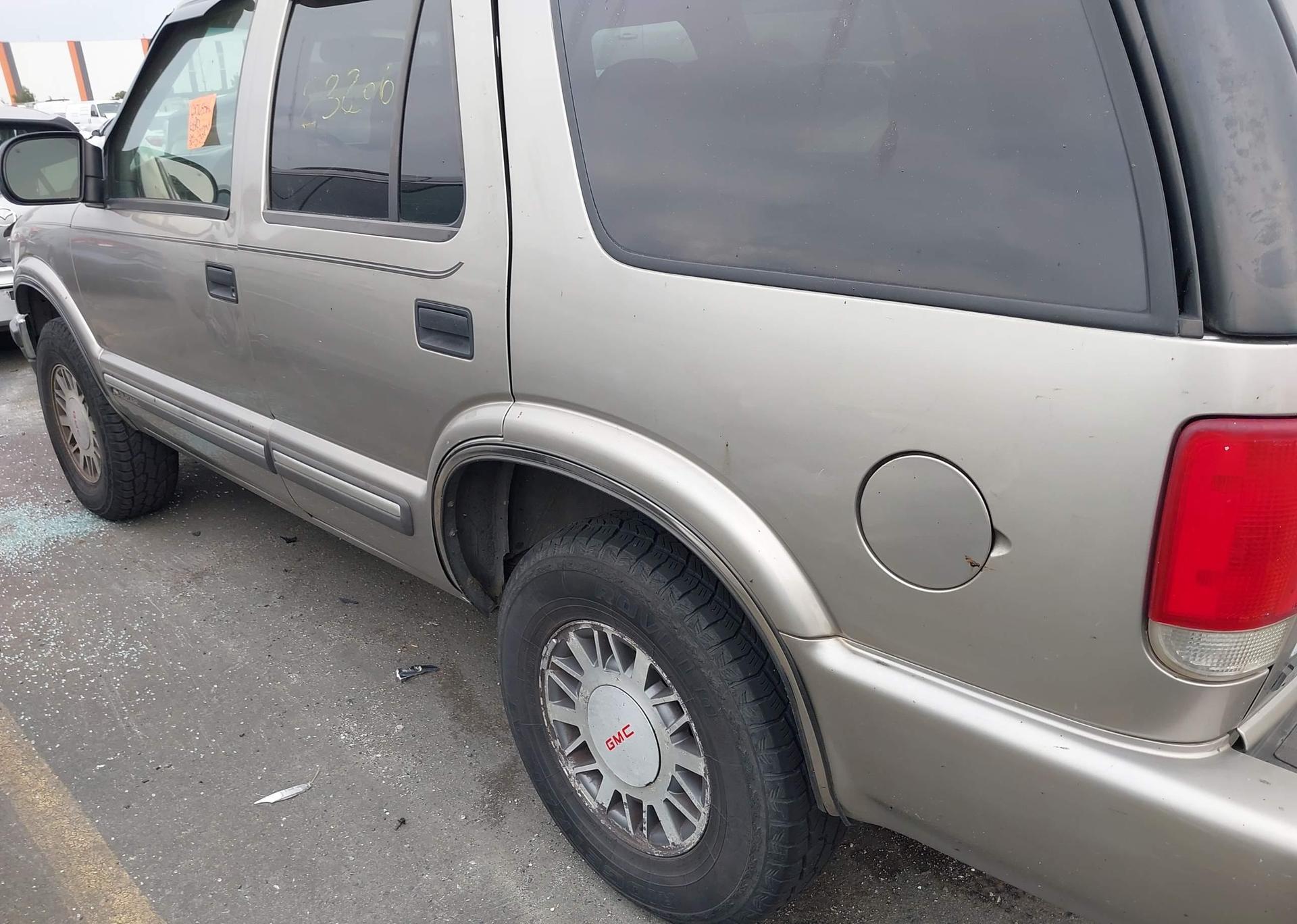 2000 CHEVROLET BLAZER