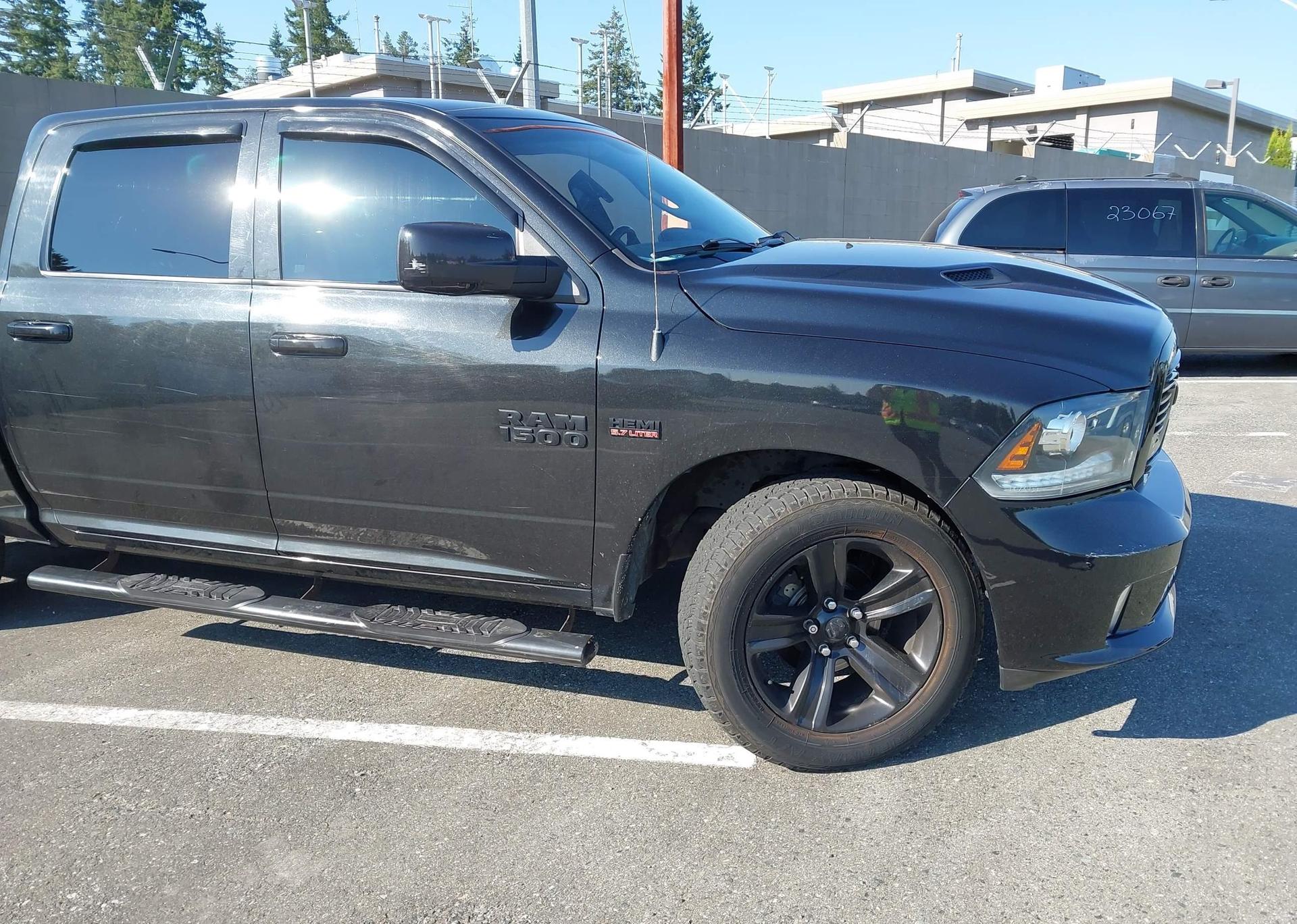 2018 RAM 1500 SPORT