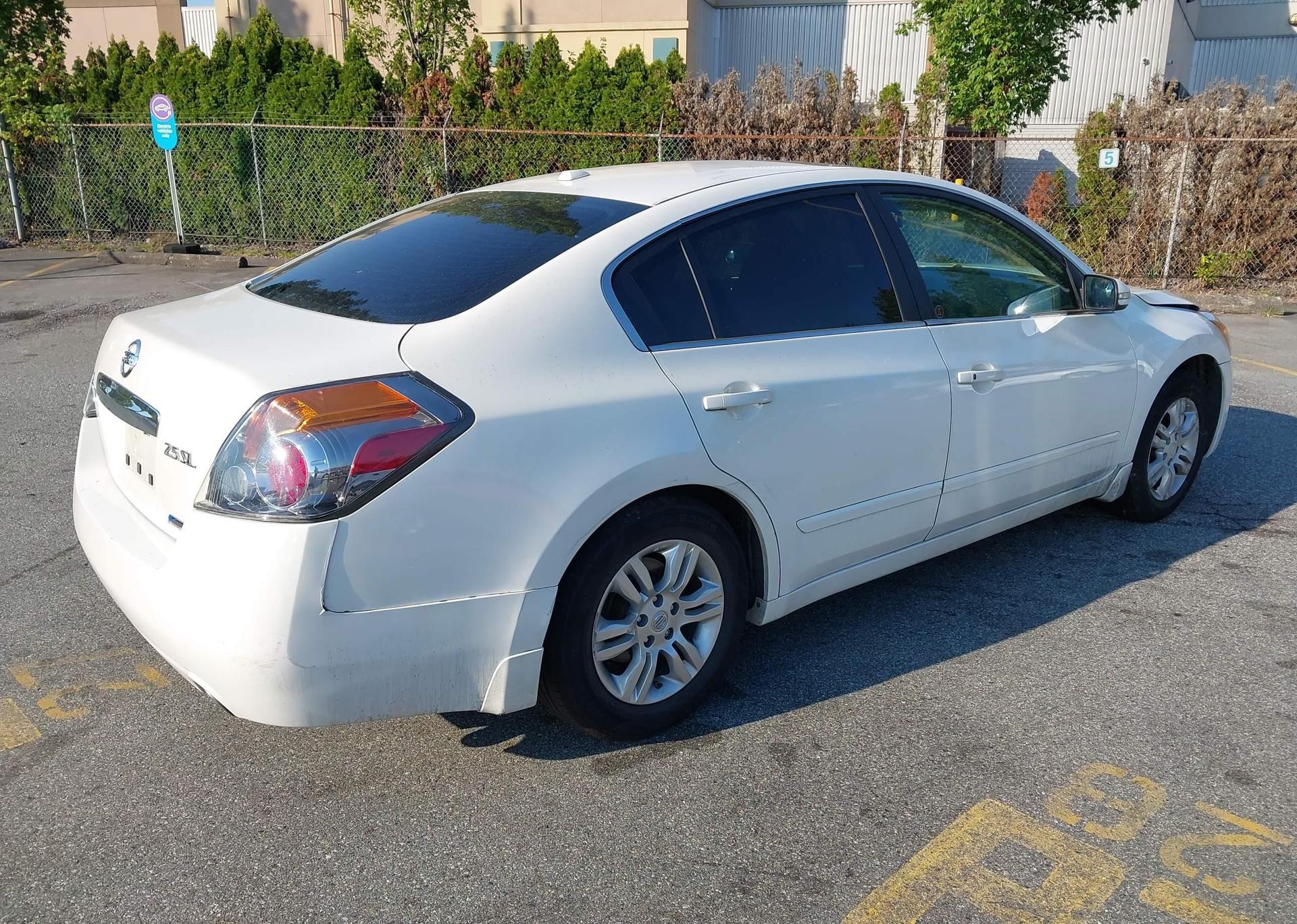2012 NISSAN Altima S