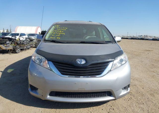 2012 TOYOTA SIENNA LE