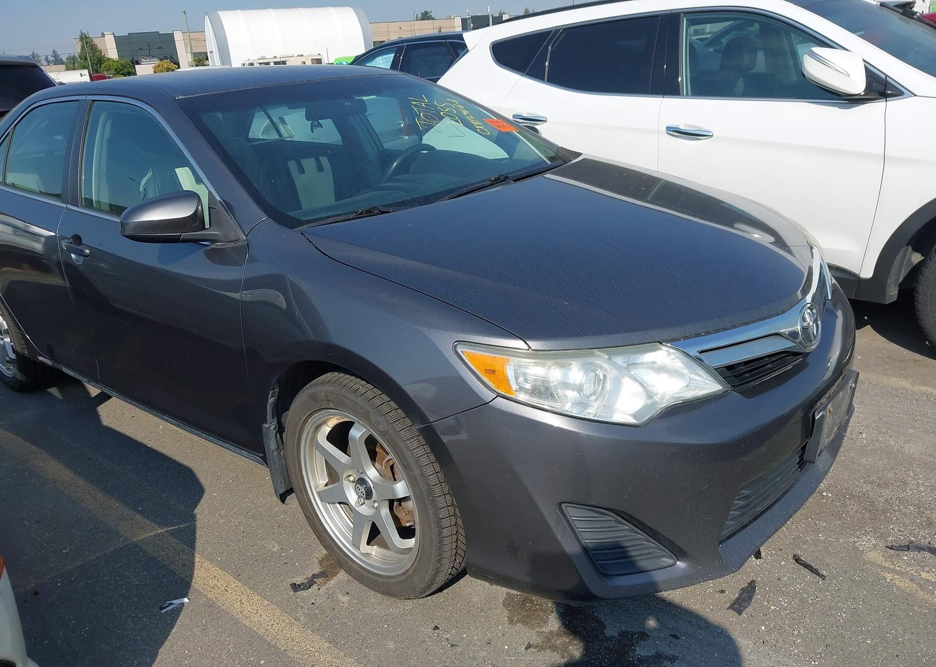 2014 TOYOTA CAMRY