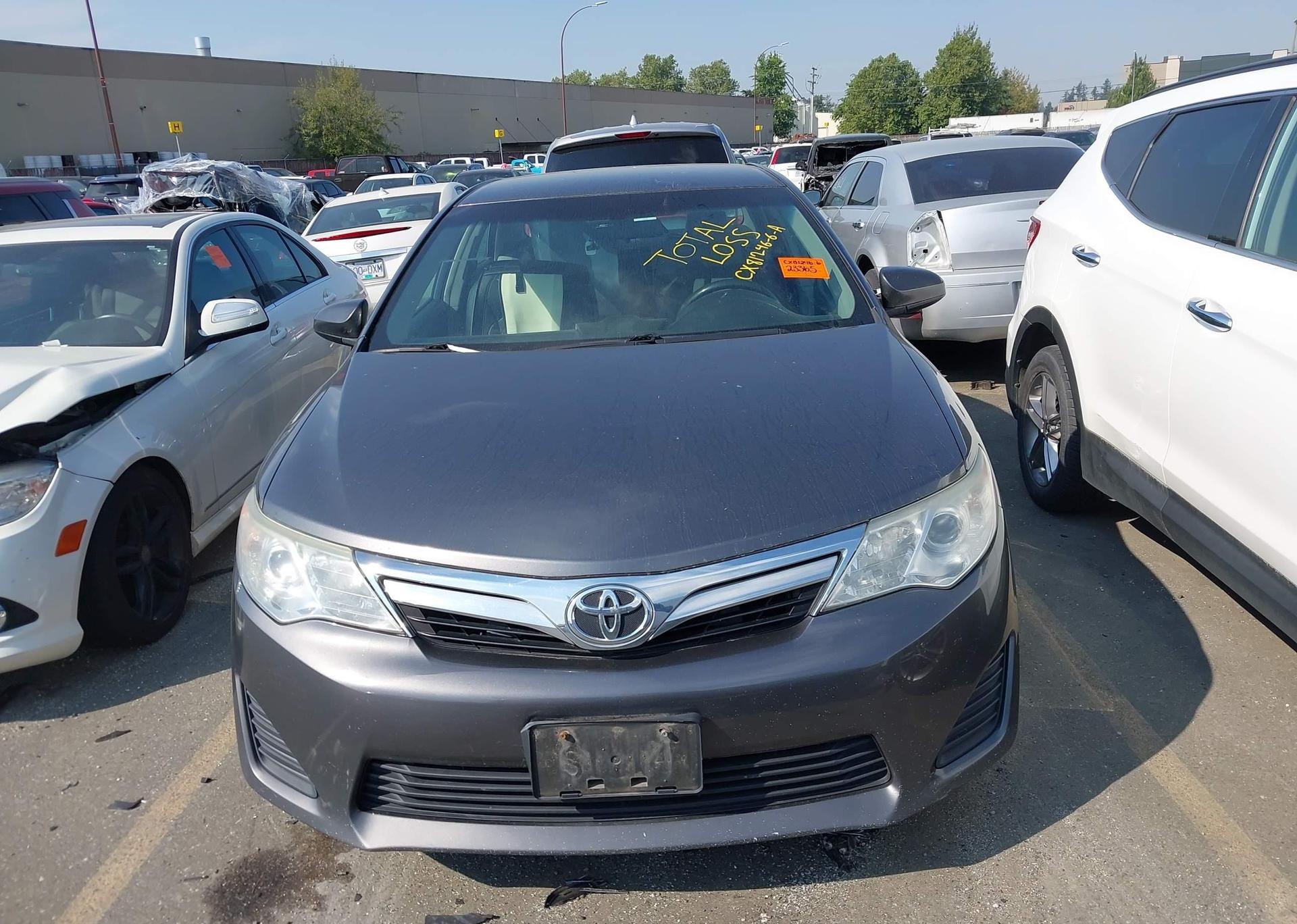 2014 TOYOTA CAMRY