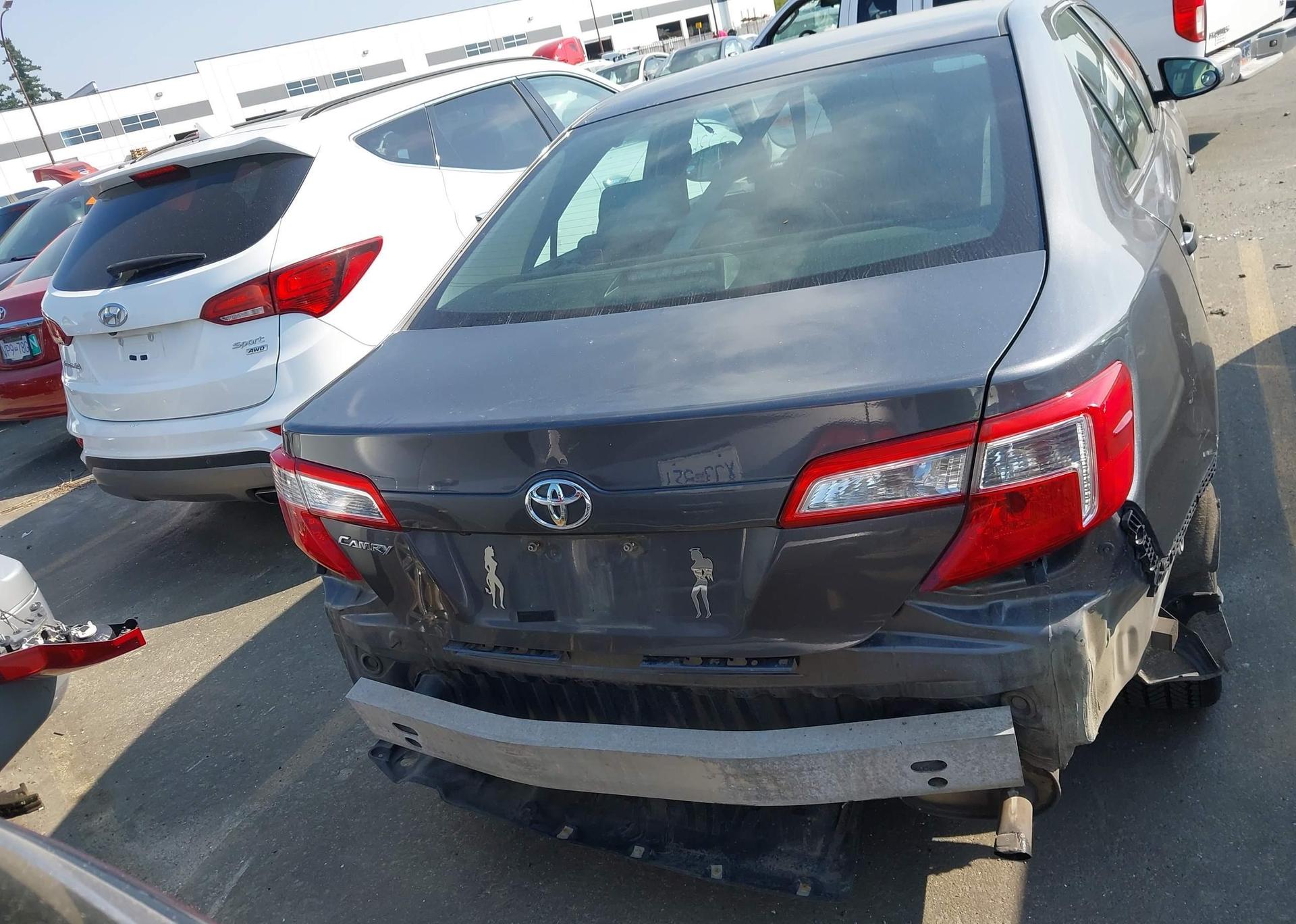 2014 TOYOTA CAMRY