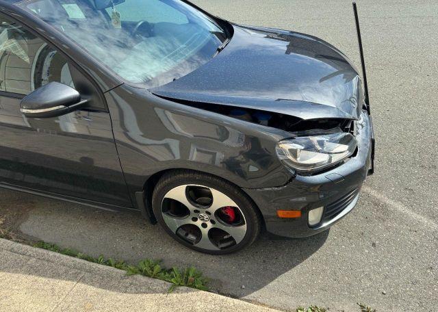 2011 VOLKSWAGEN GTI