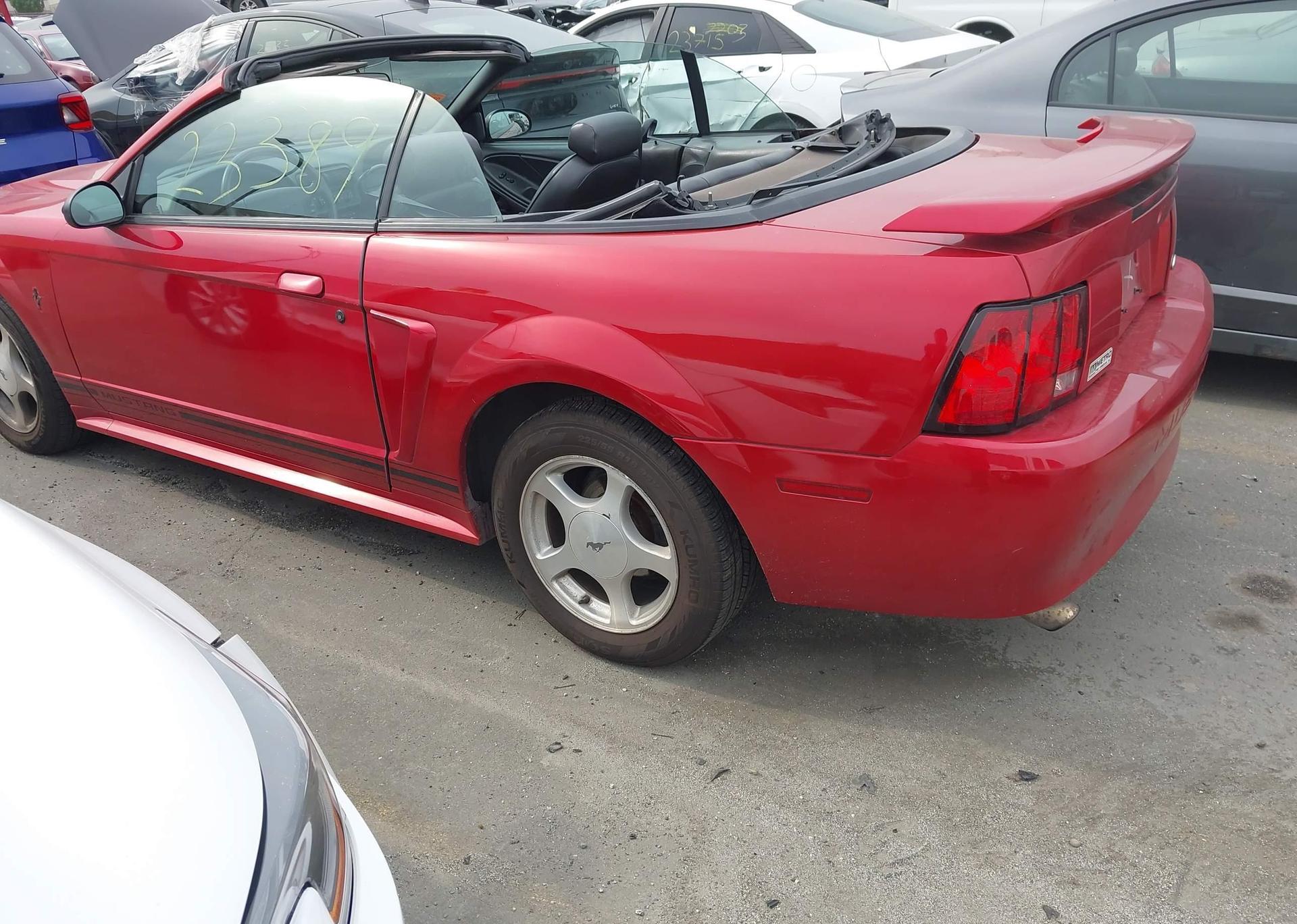 2001 FORD MUSTANG