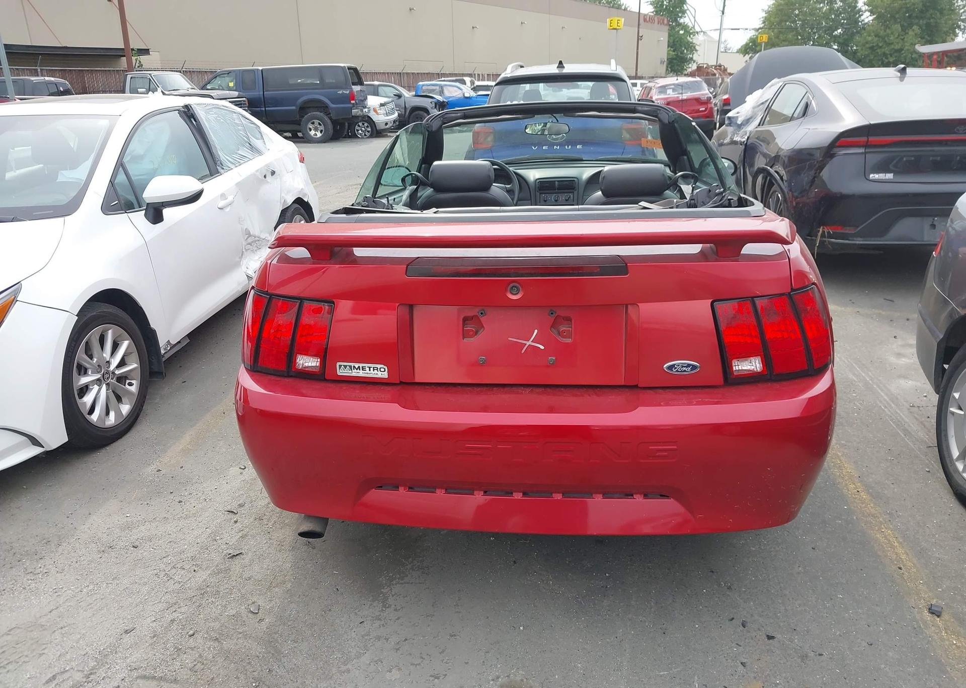 2001 FORD MUSTANG
