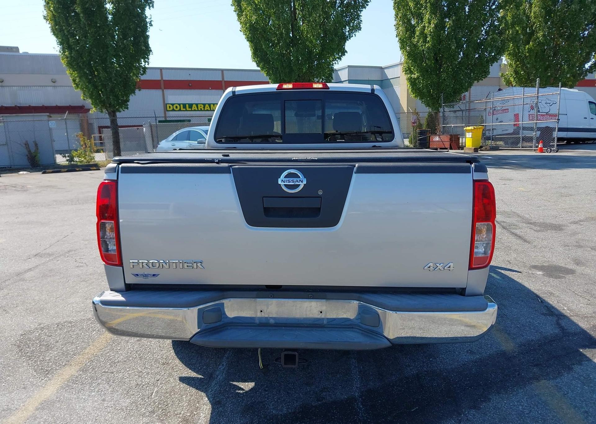 2006 NISSAN FRONTIER KING CAB LE
