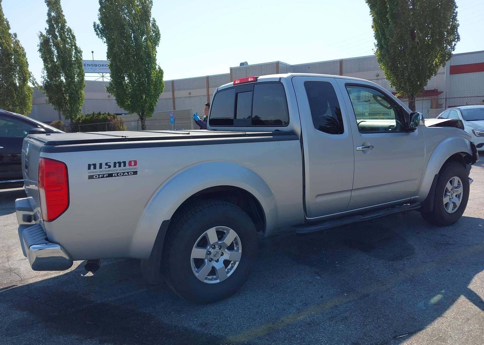 2006 NISSAN FRONTIER KING CAB LE