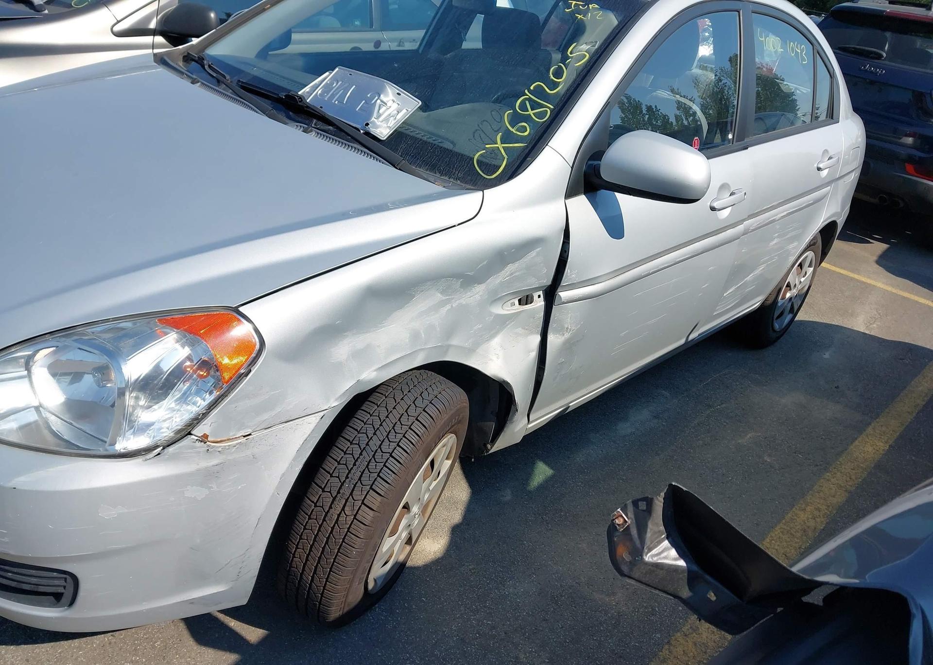 2010 HYUNDAI ACCENT GLS