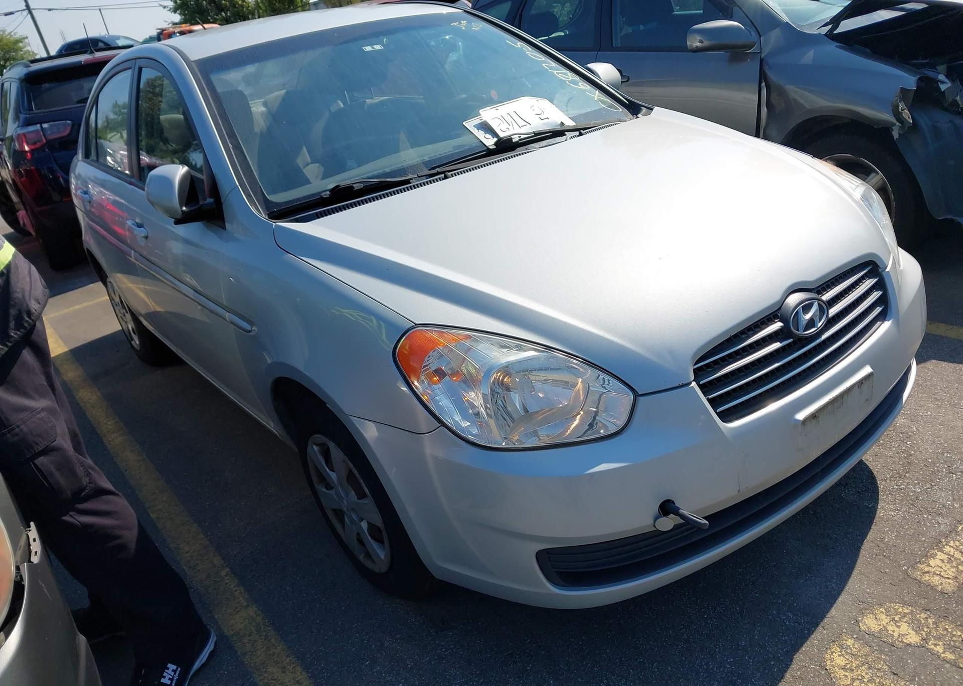 2010 HYUNDAI ACCENT GLS