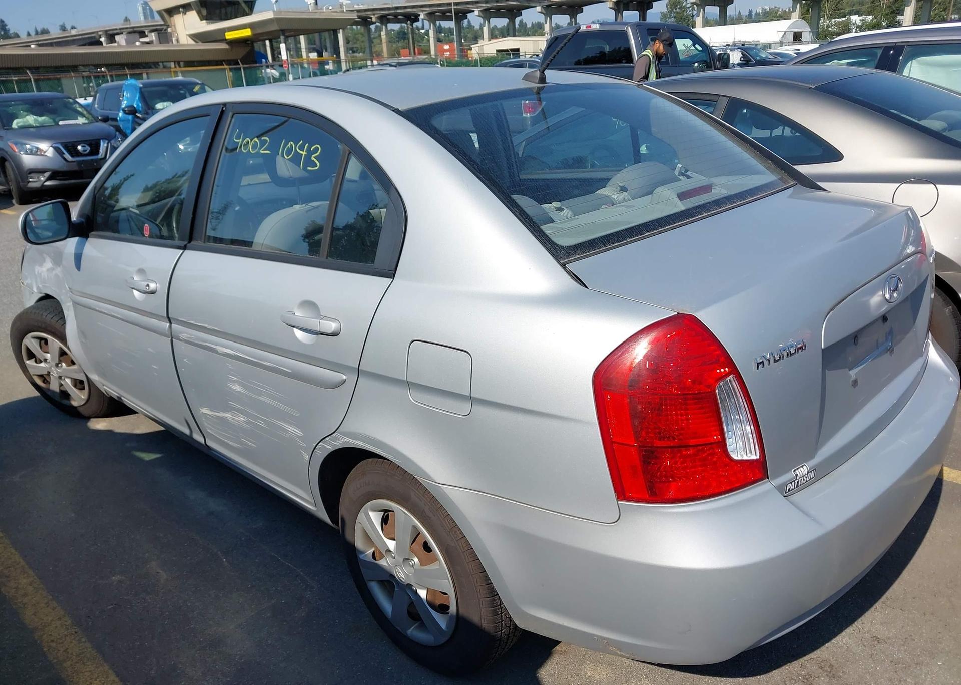 2010 HYUNDAI ACCENT GLS