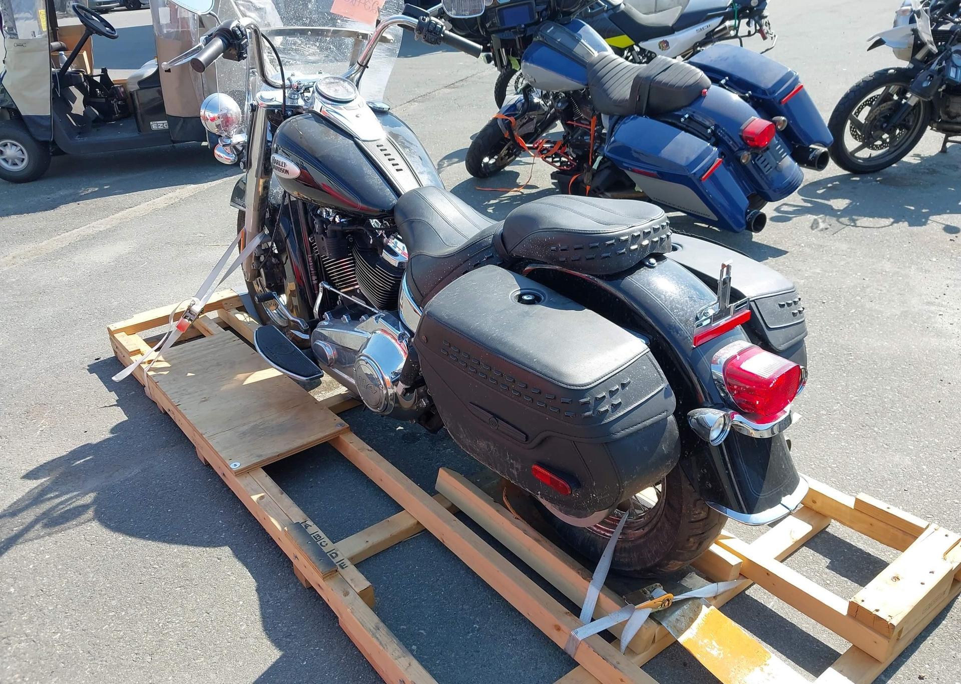 2024 HARLEY-DAVIDSON FLHCS