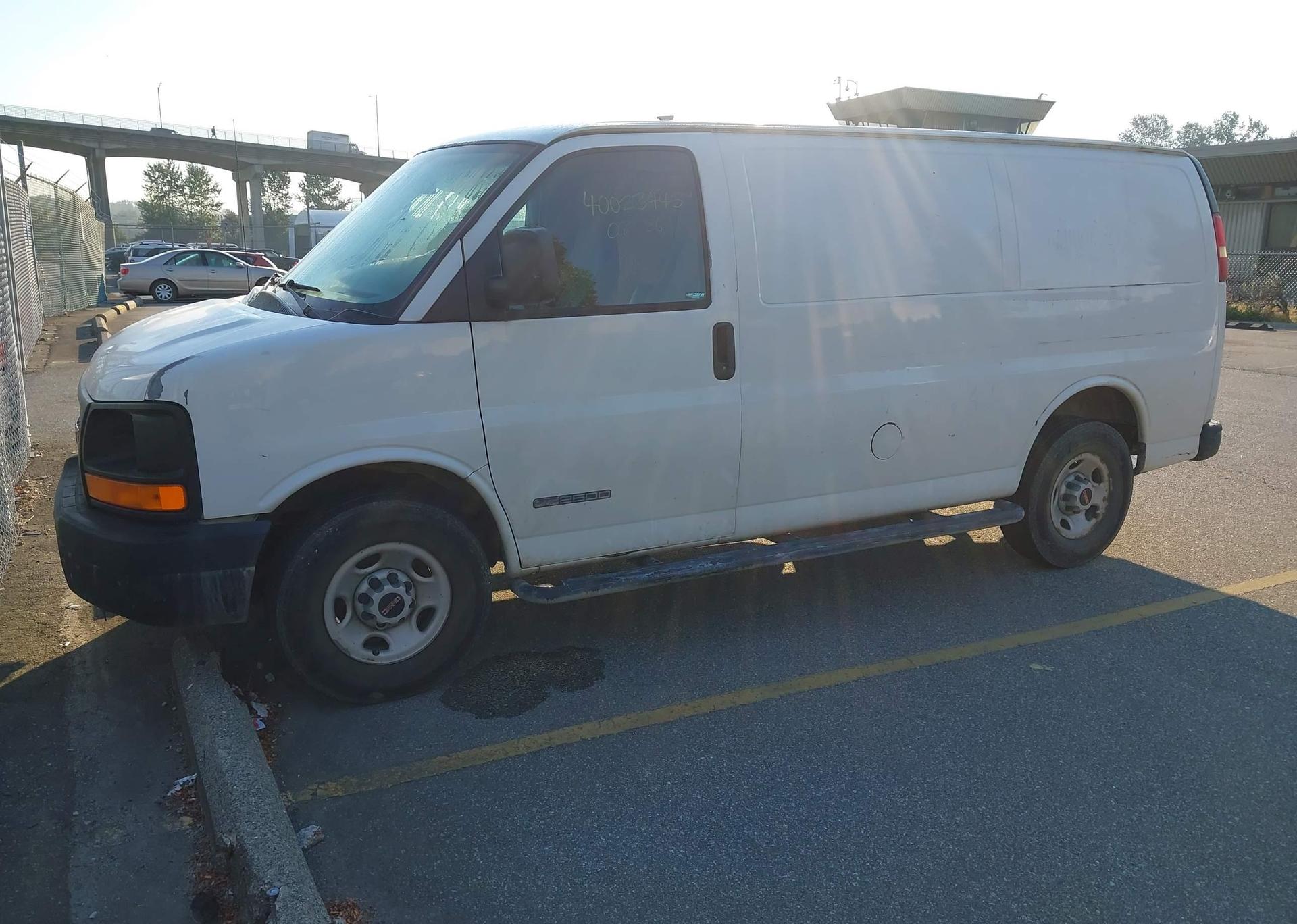 2004 GMC SAVANA G2500