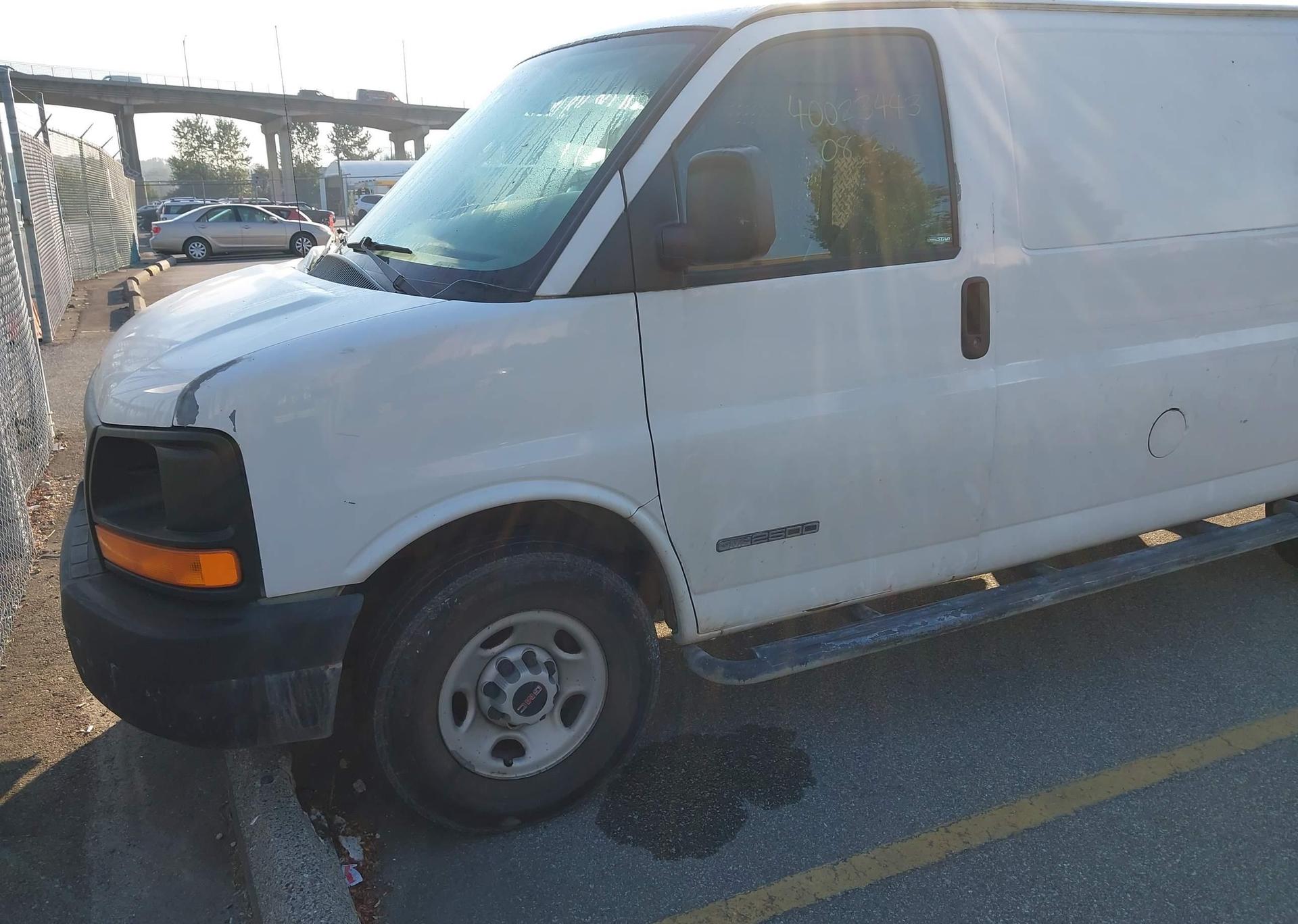 2004 GMC SAVANA G2500