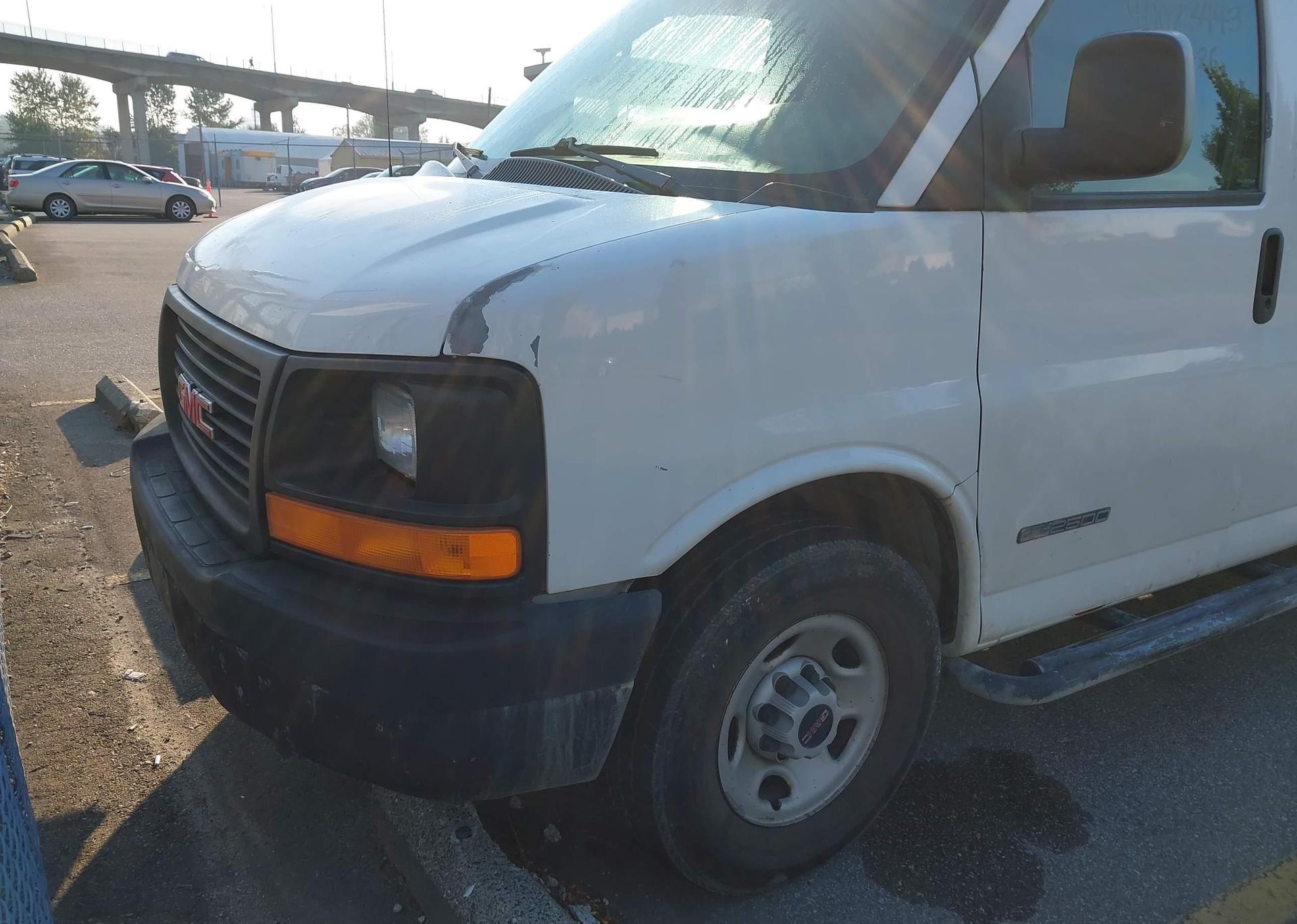 2004 GMC SAVANA G2500