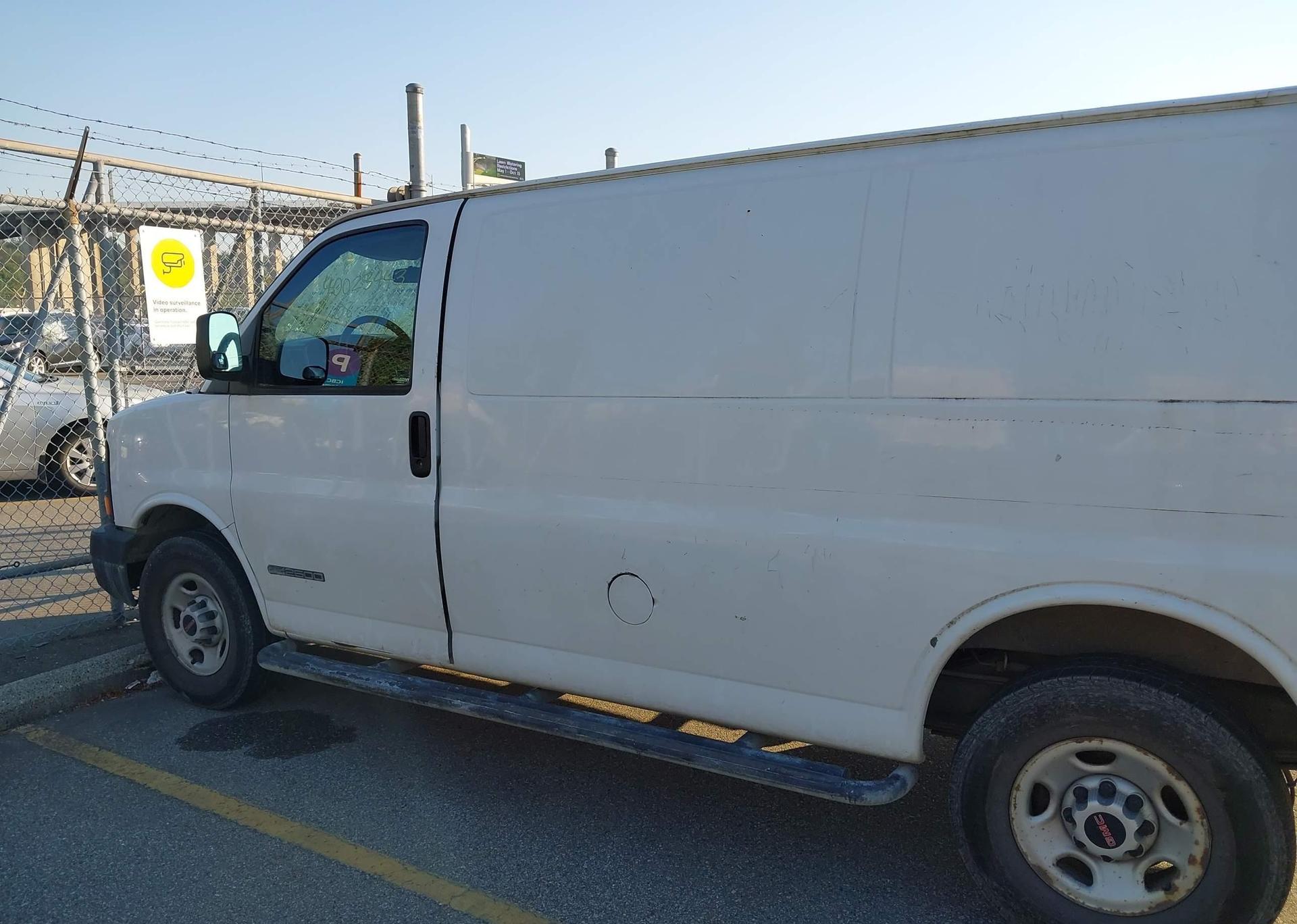 2004 GMC SAVANA G2500