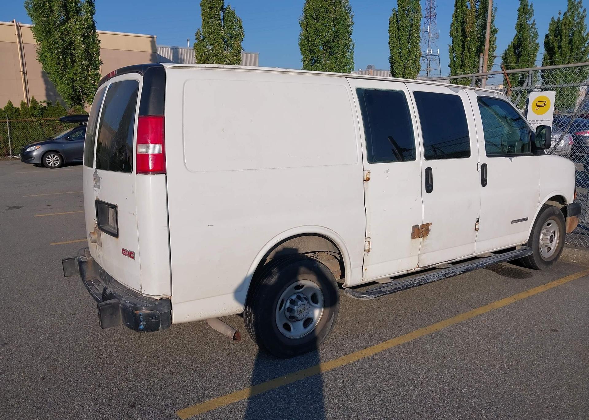2004 GMC SAVANA G2500