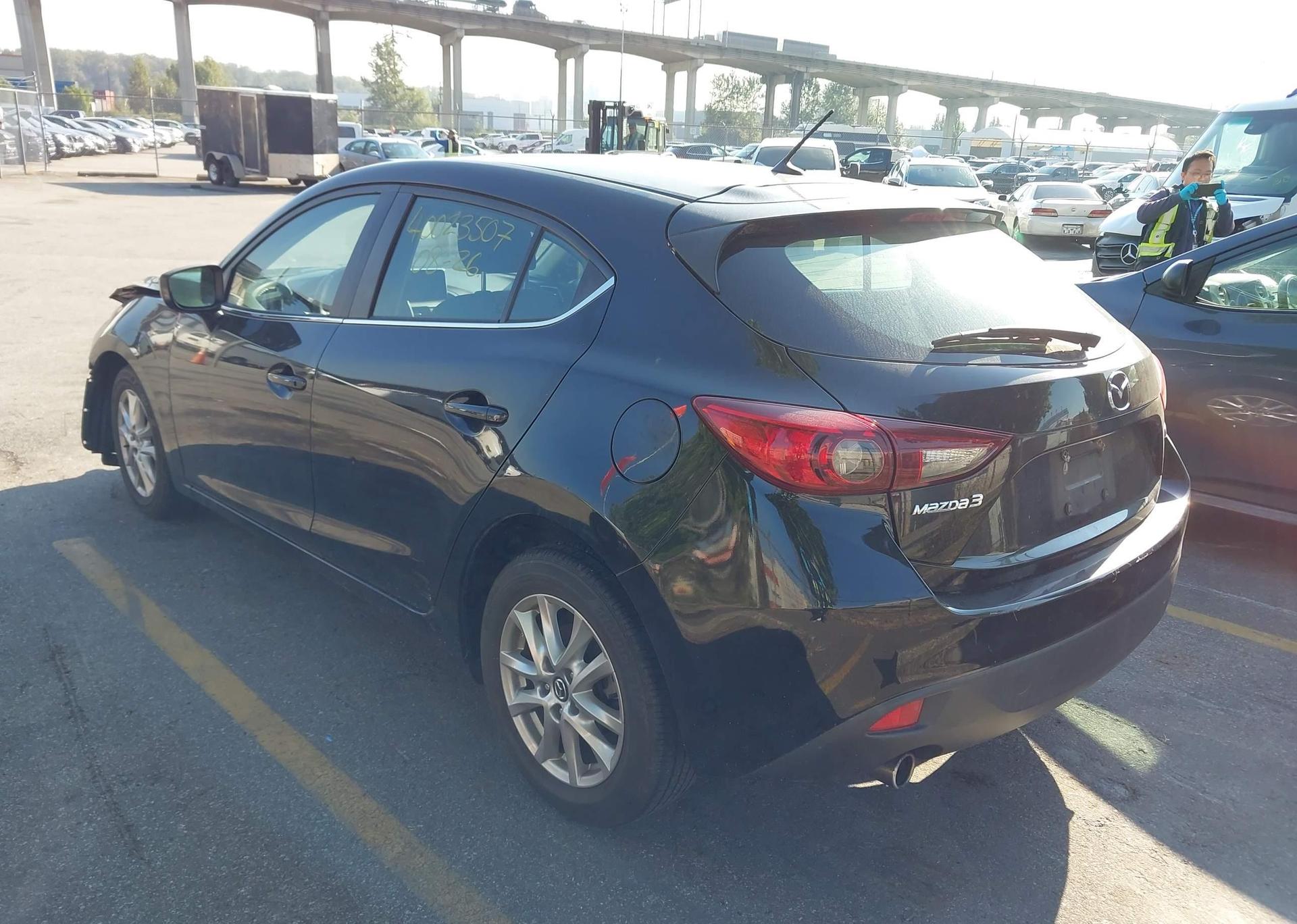 2015 MAZDA 3 TOURING