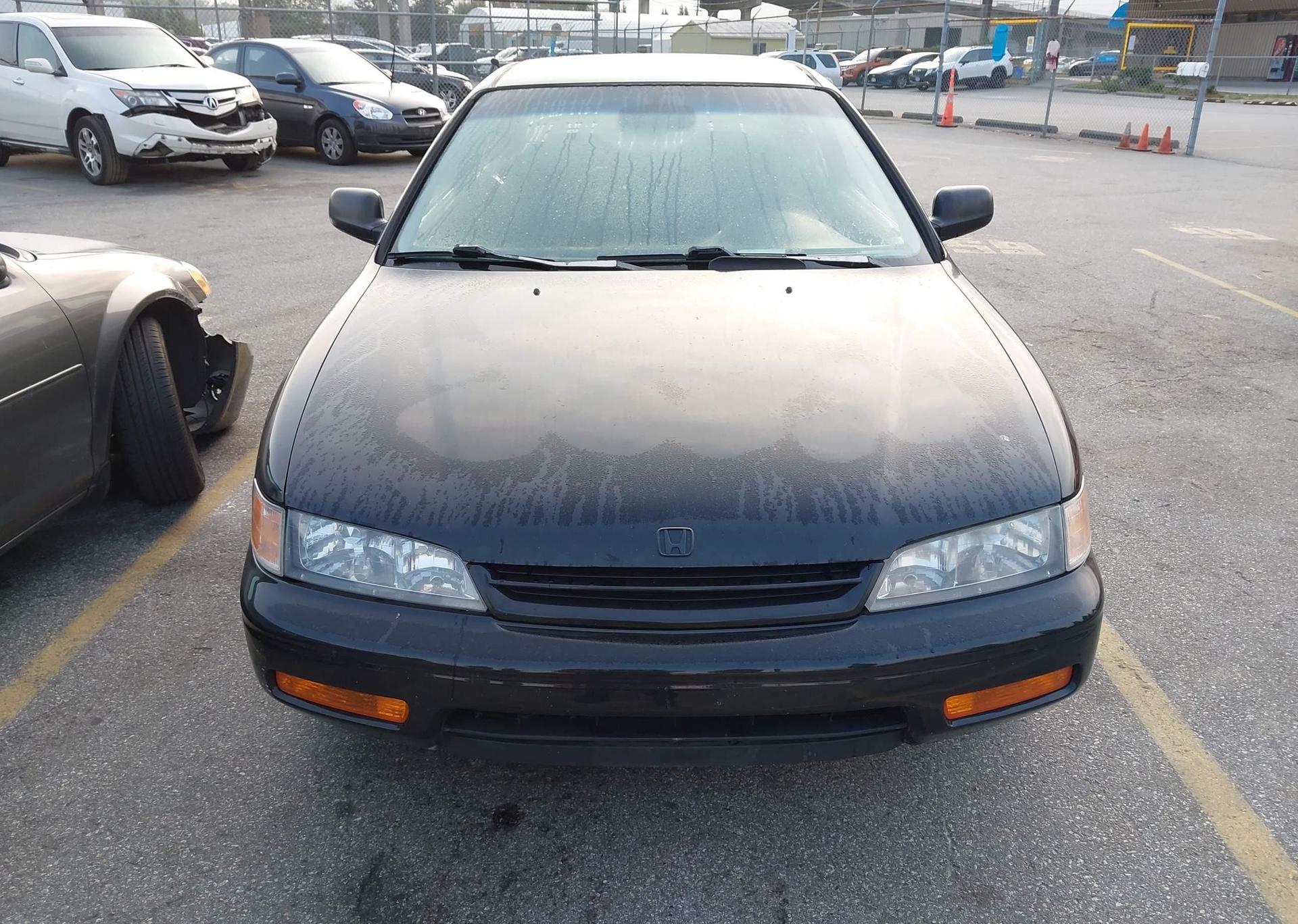 1995 HONDA ACCORD LX