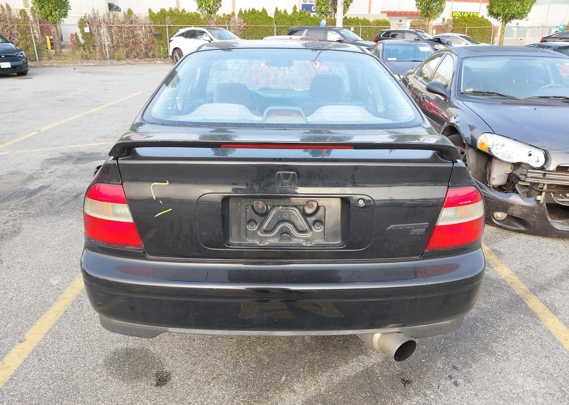 1995 HONDA ACCORD LX