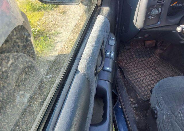 2000 CHEVROLET BLAZER