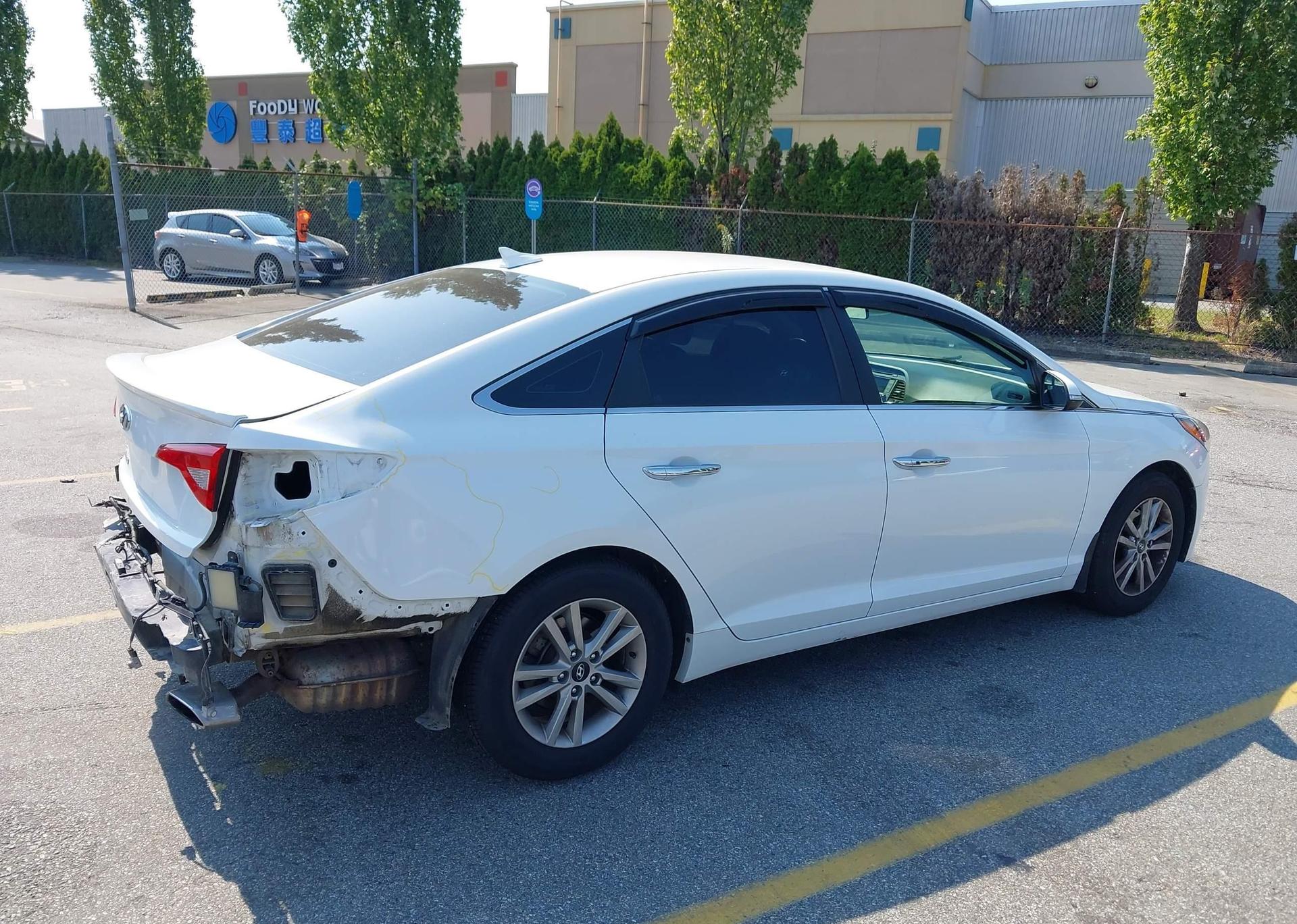 2015 HYUNDAI SONATA SE