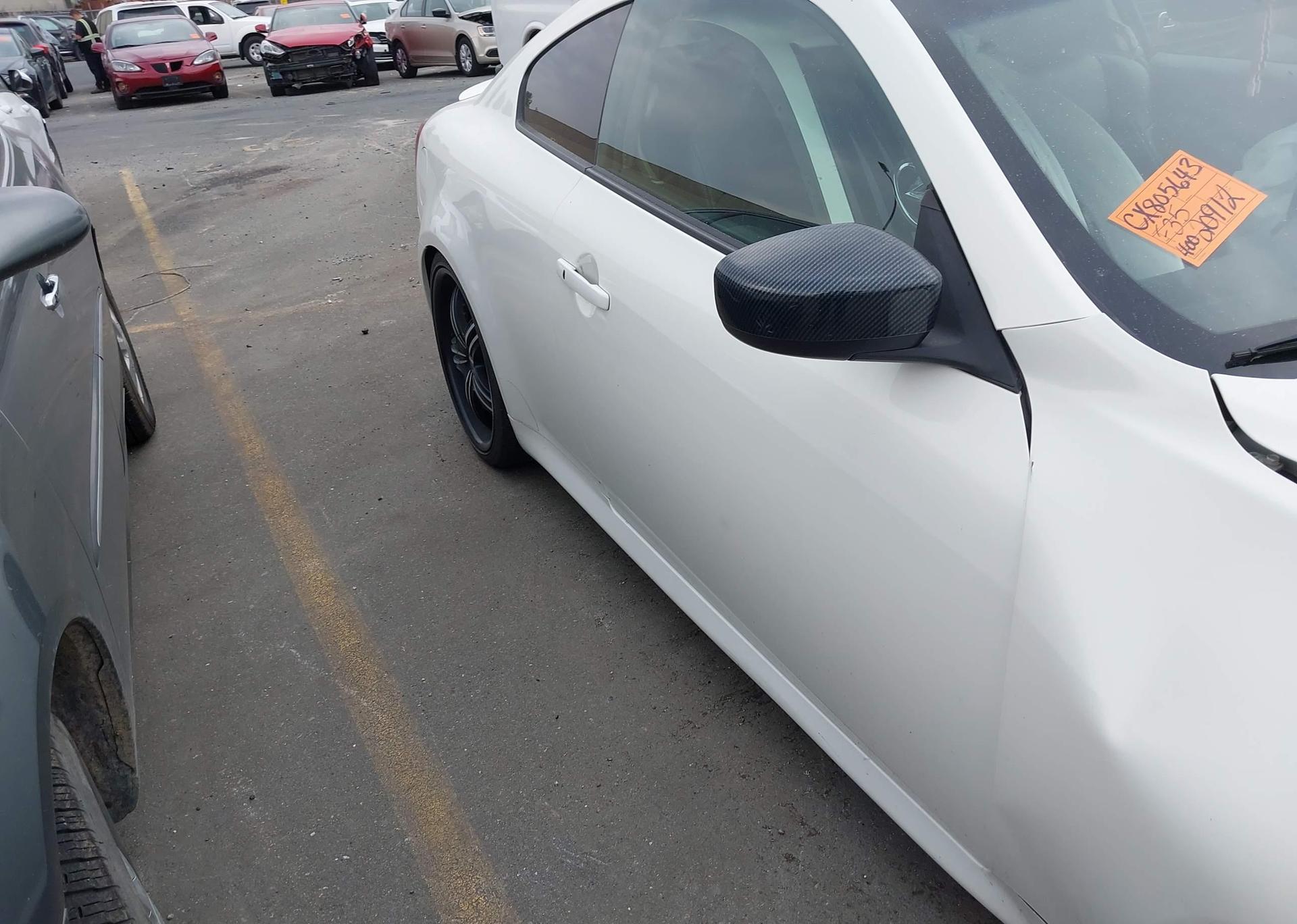 2011 INFINITI G37