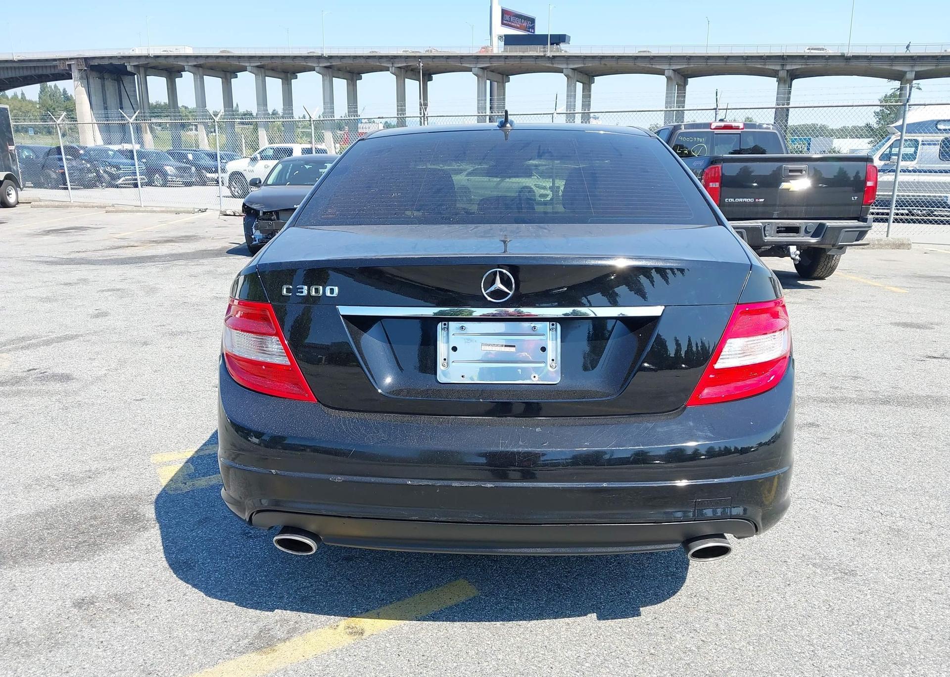 2010 MERCEDES-BENZ C 300