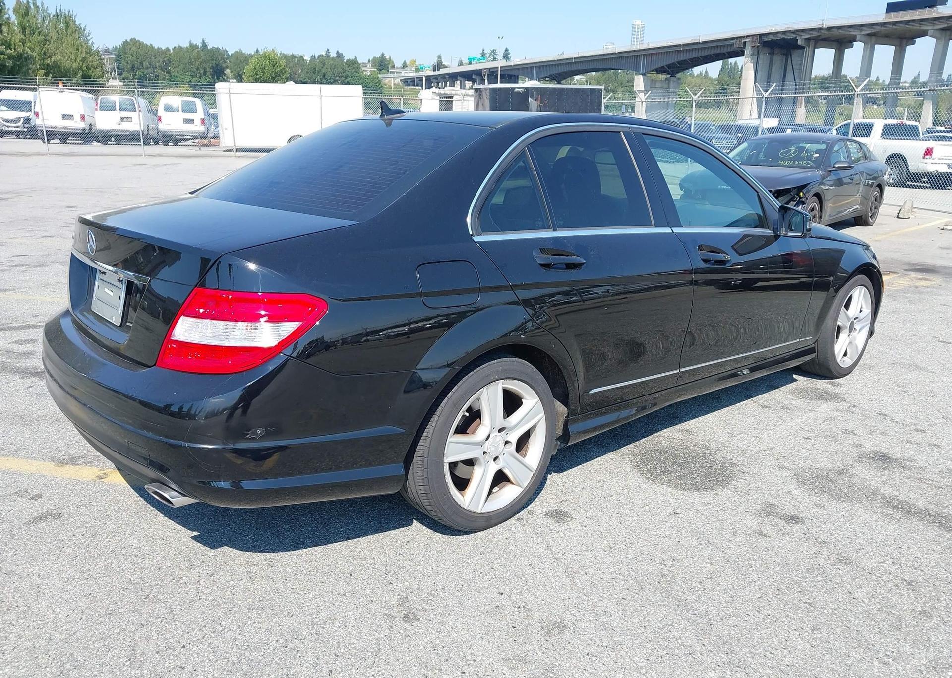 2010 MERCEDES-BENZ C 300