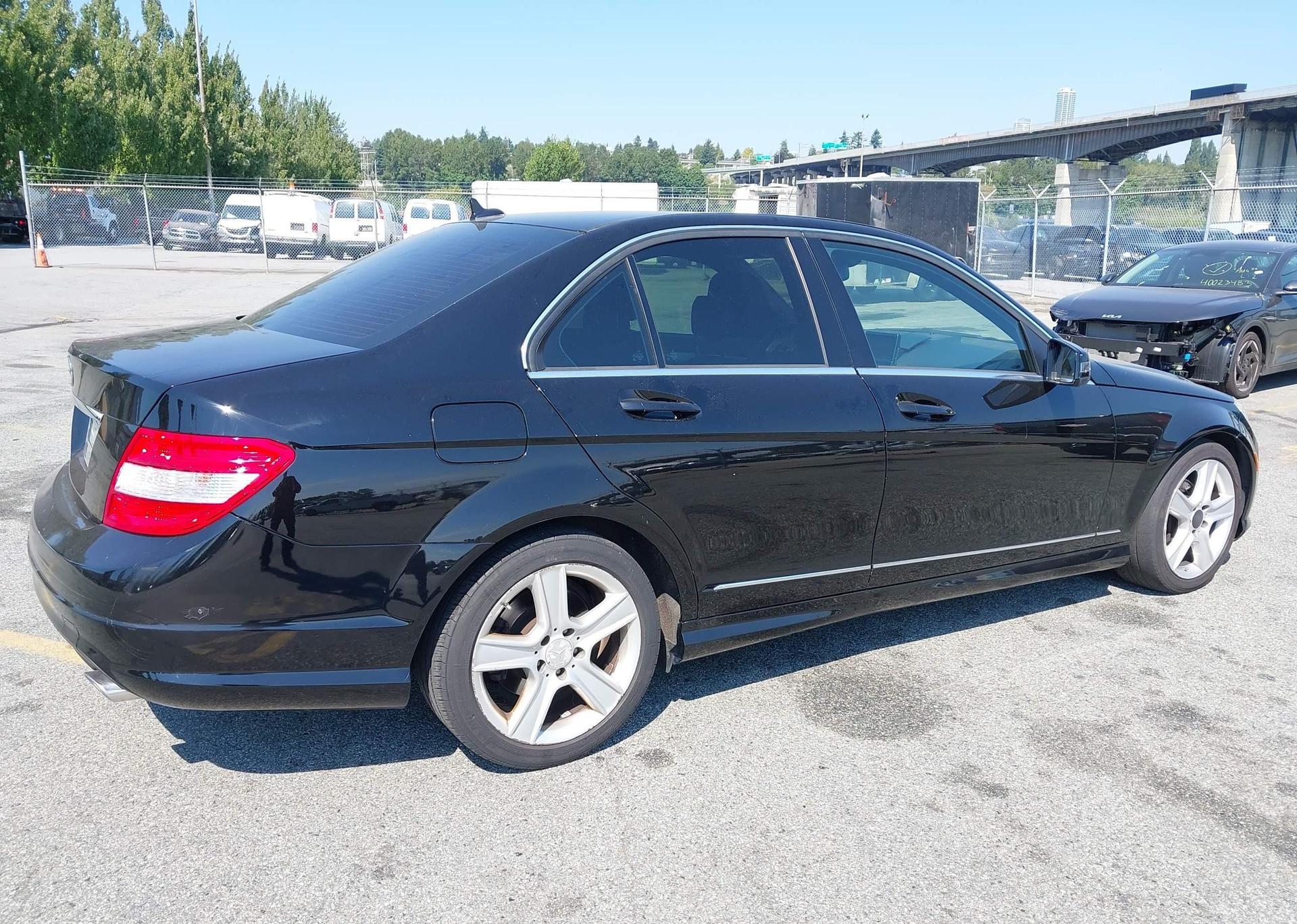 2010 MERCEDES-BENZ C 300