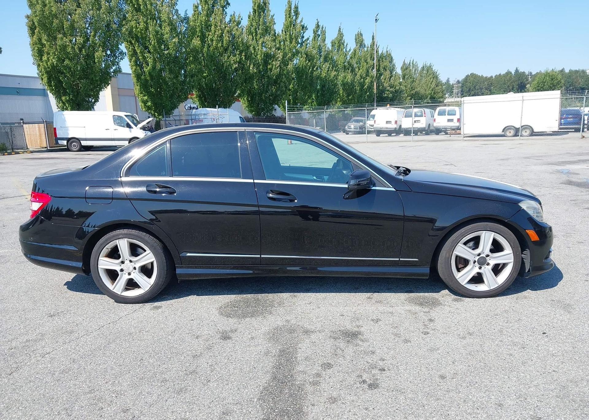 2010 MERCEDES-BENZ C 300