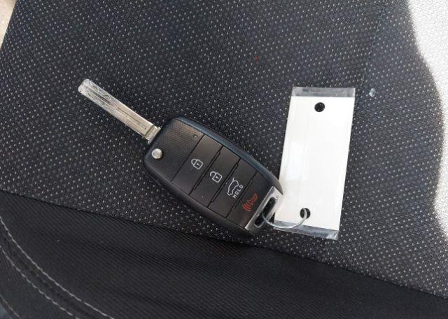 2017 KIA RONDO