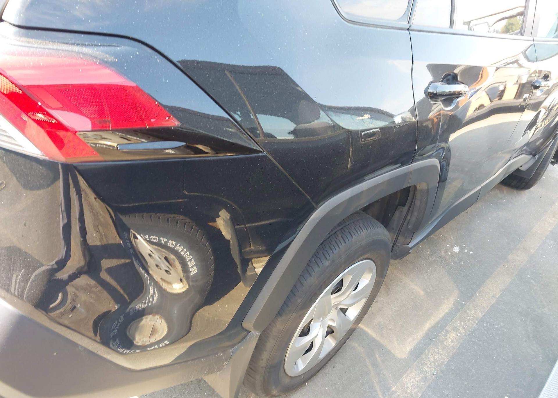 2022 TOYOTA RAV4 LE