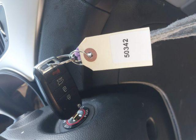 2017 KIA RONDO L