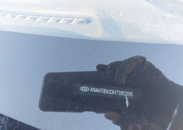 2017 KIA RONDO L