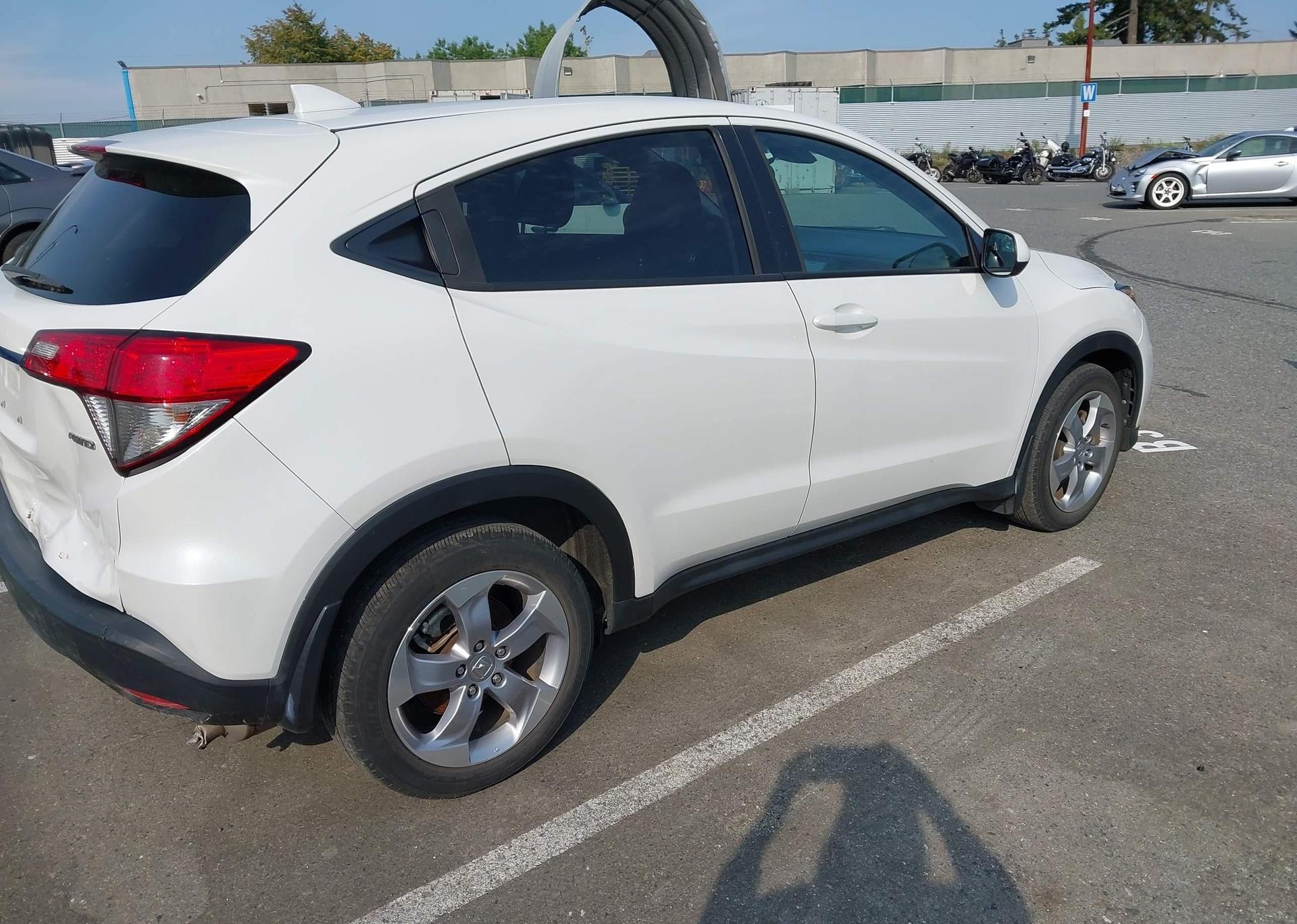 2020 HONDA HR-V LX