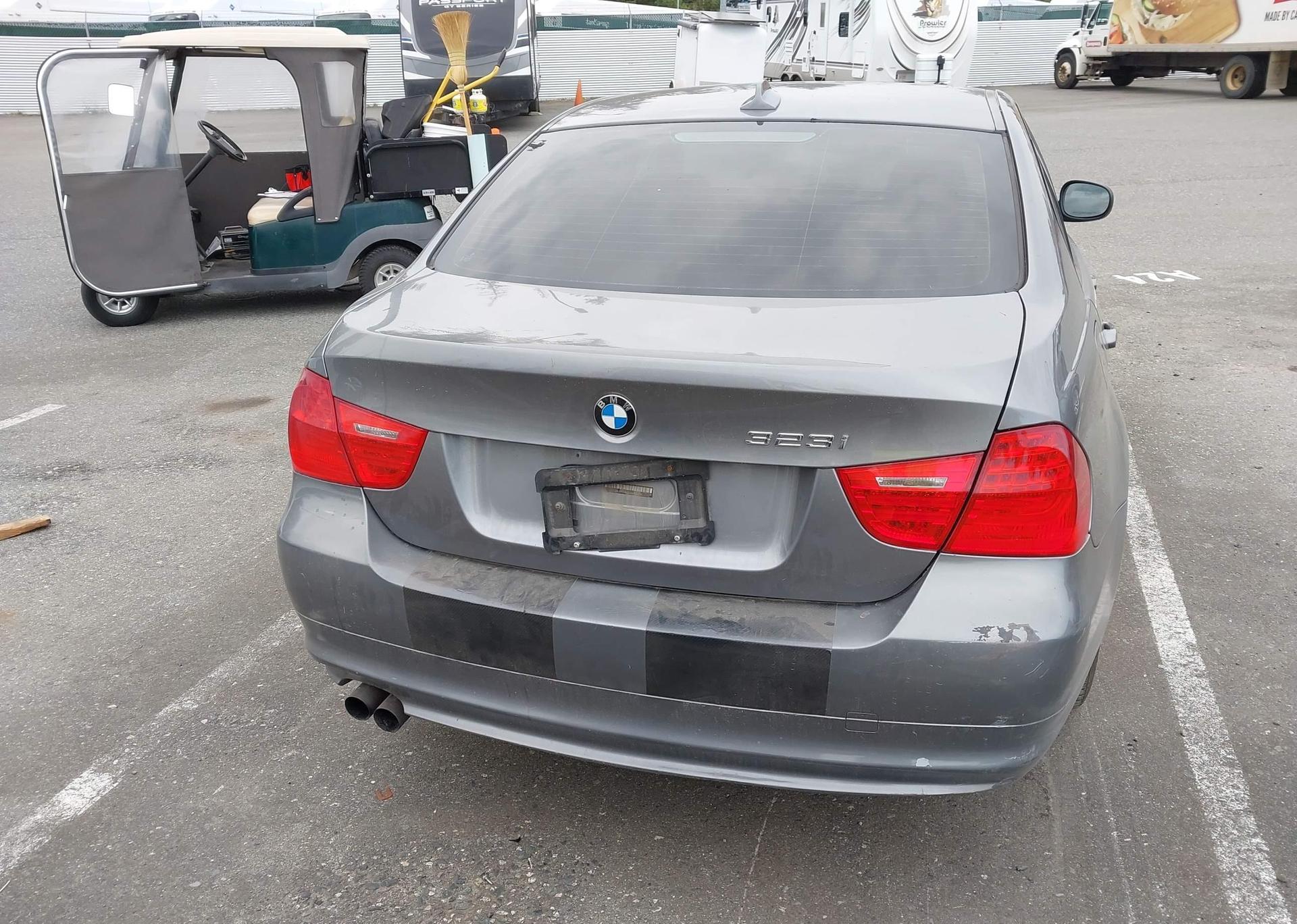 2011 BMW 323I
